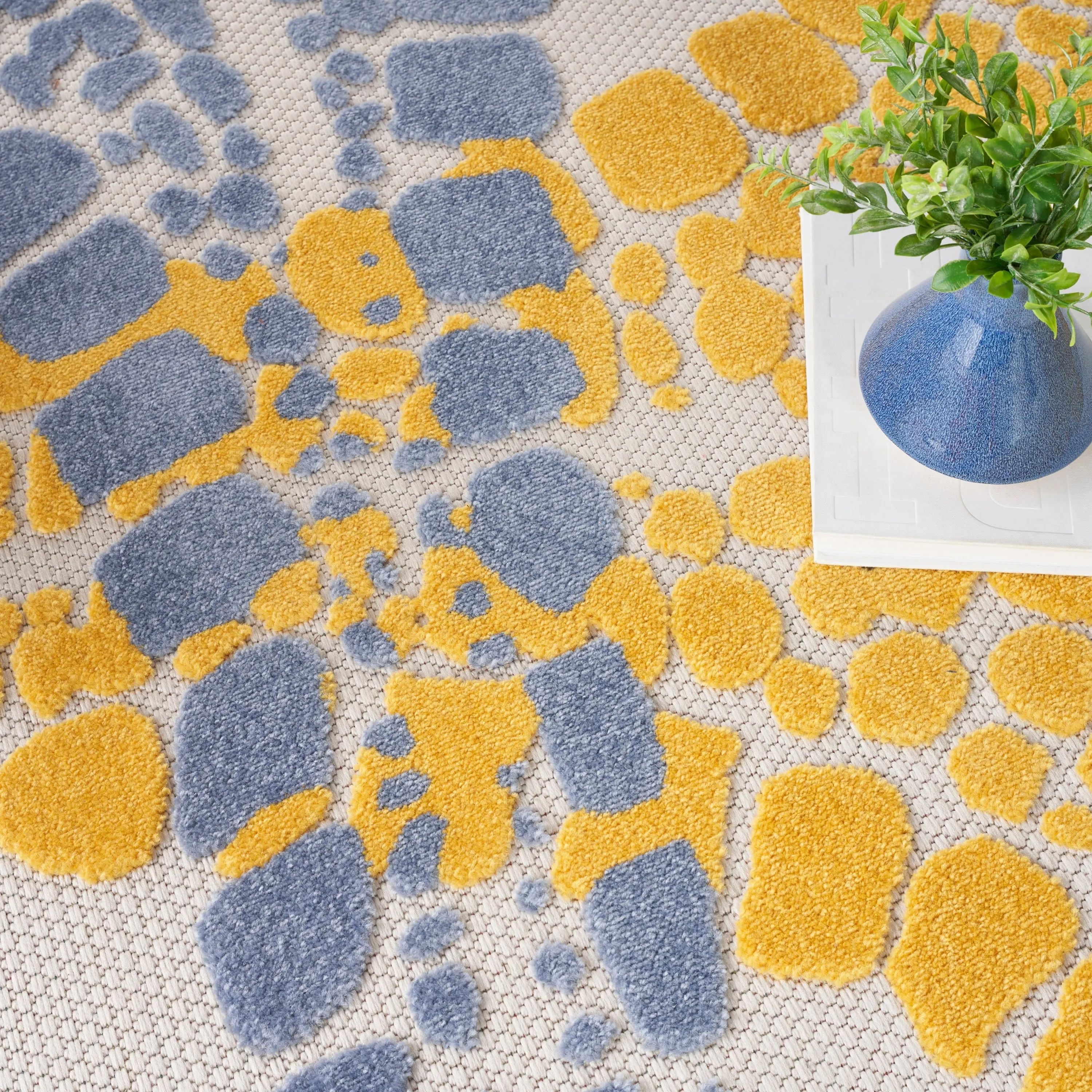 Aloha Coastal Starfish Beach Indoor/Outdoor Area Rug
