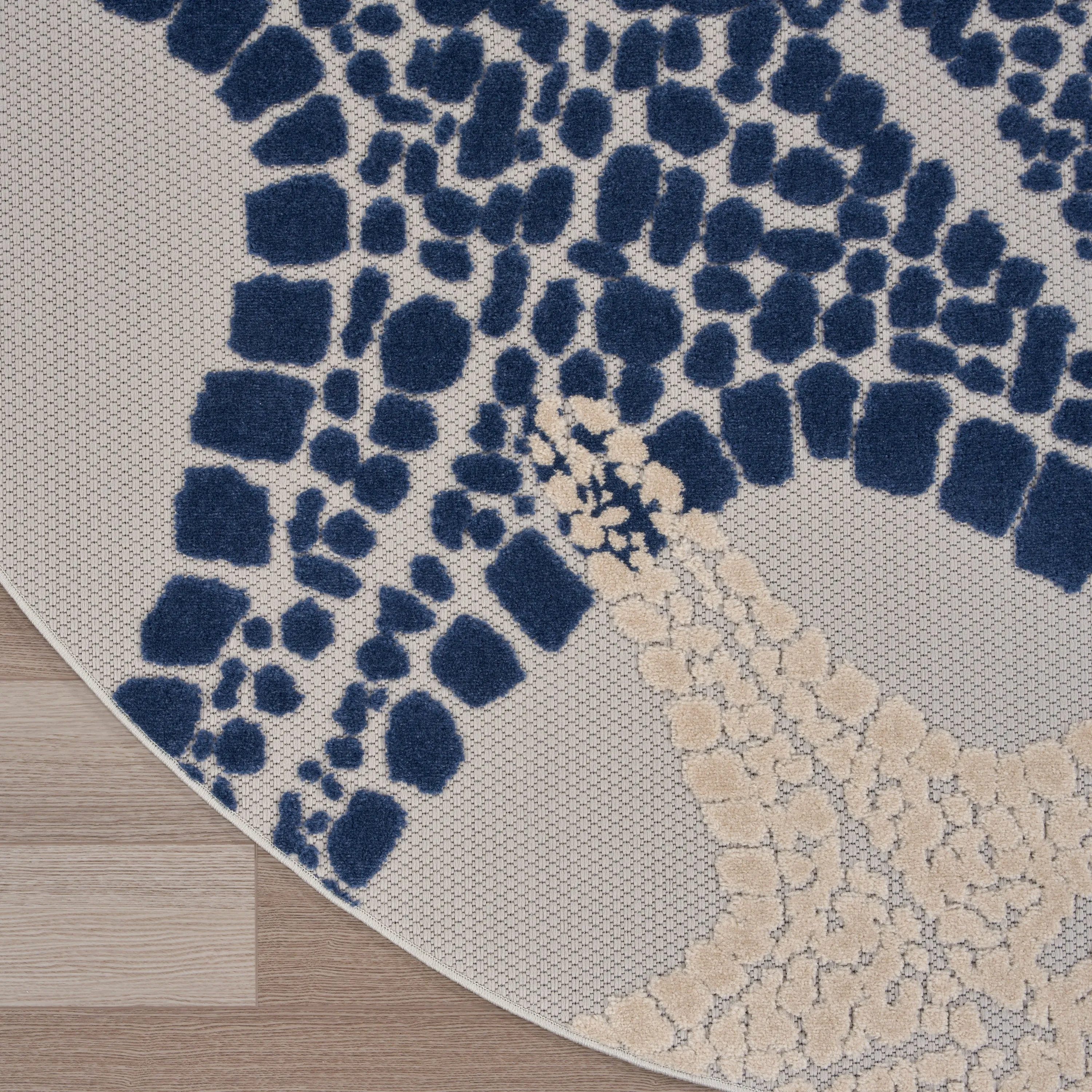 Aloha Coastal Starfish Beach Indoor/Outdoor Area Rug