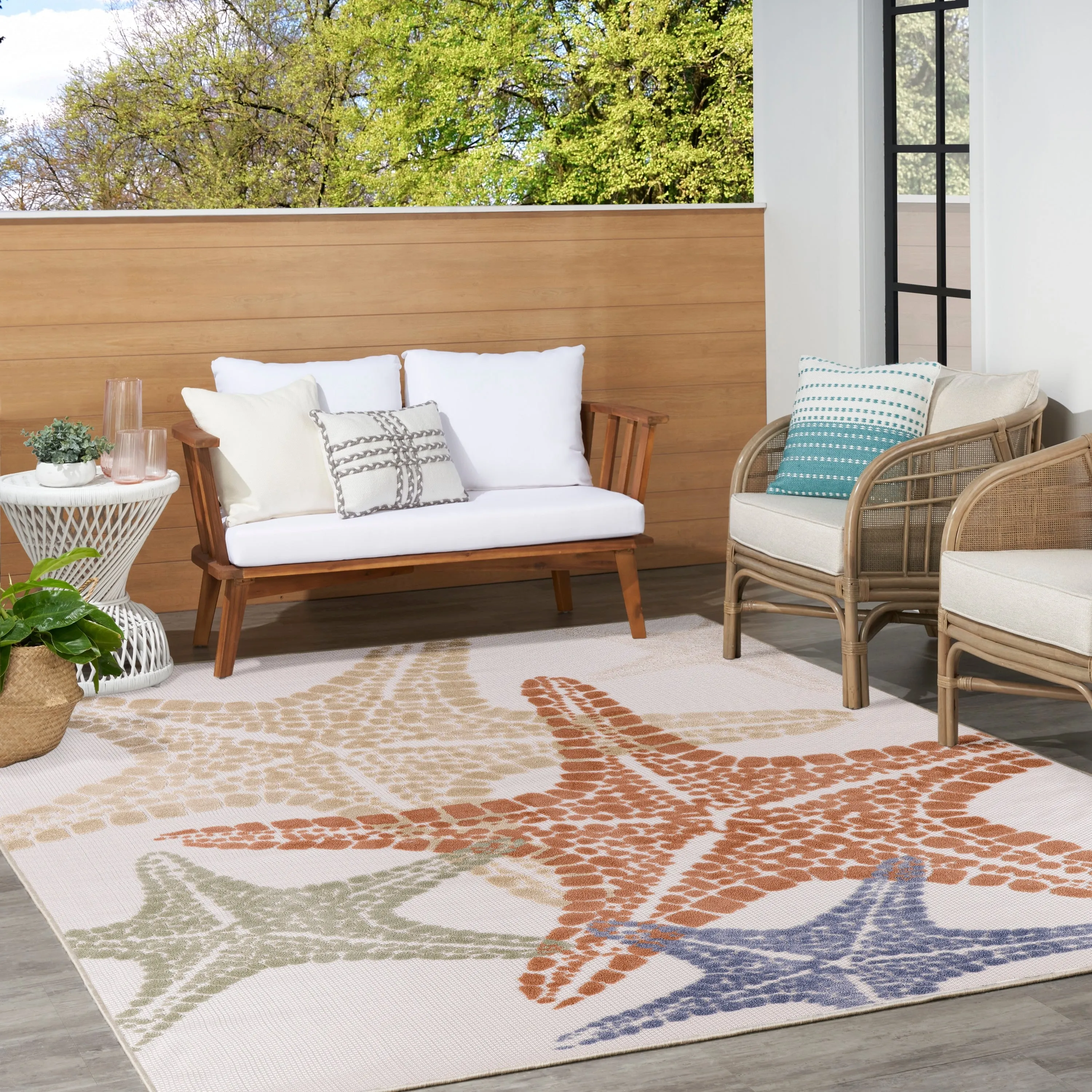 Aloha Coastal Starfish Beach Indoor/Outdoor Area Rug