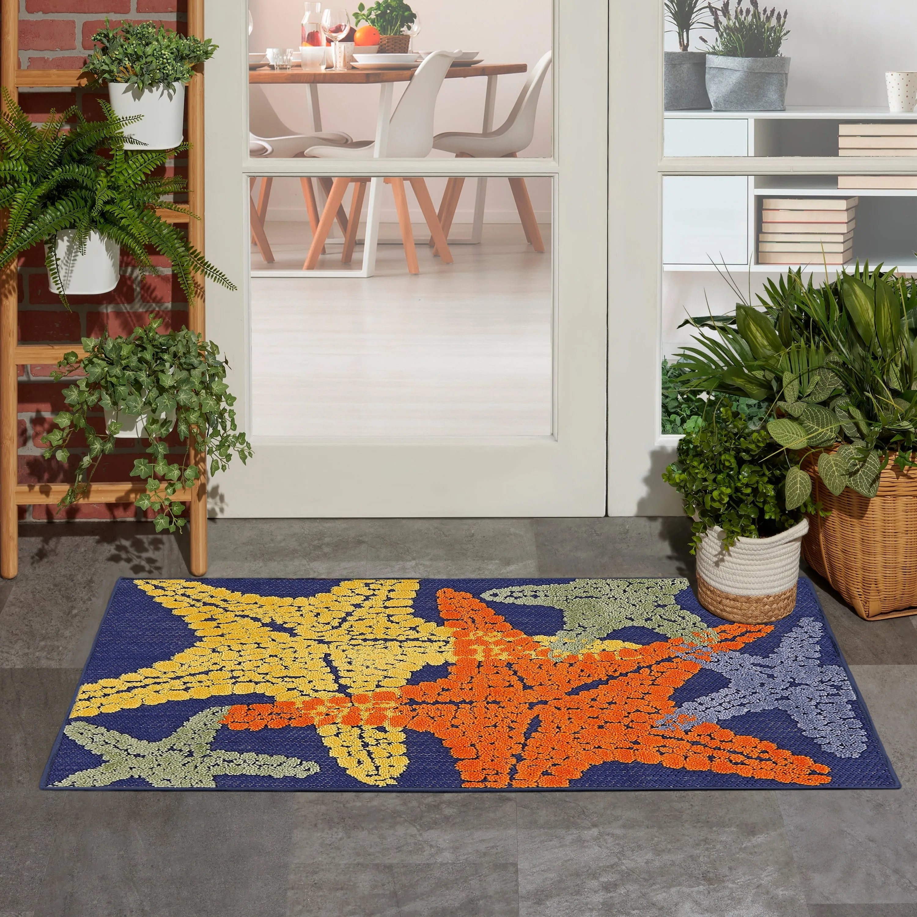 Aloha Coastal Starfish Beach Indoor/Outdoor Area Rug