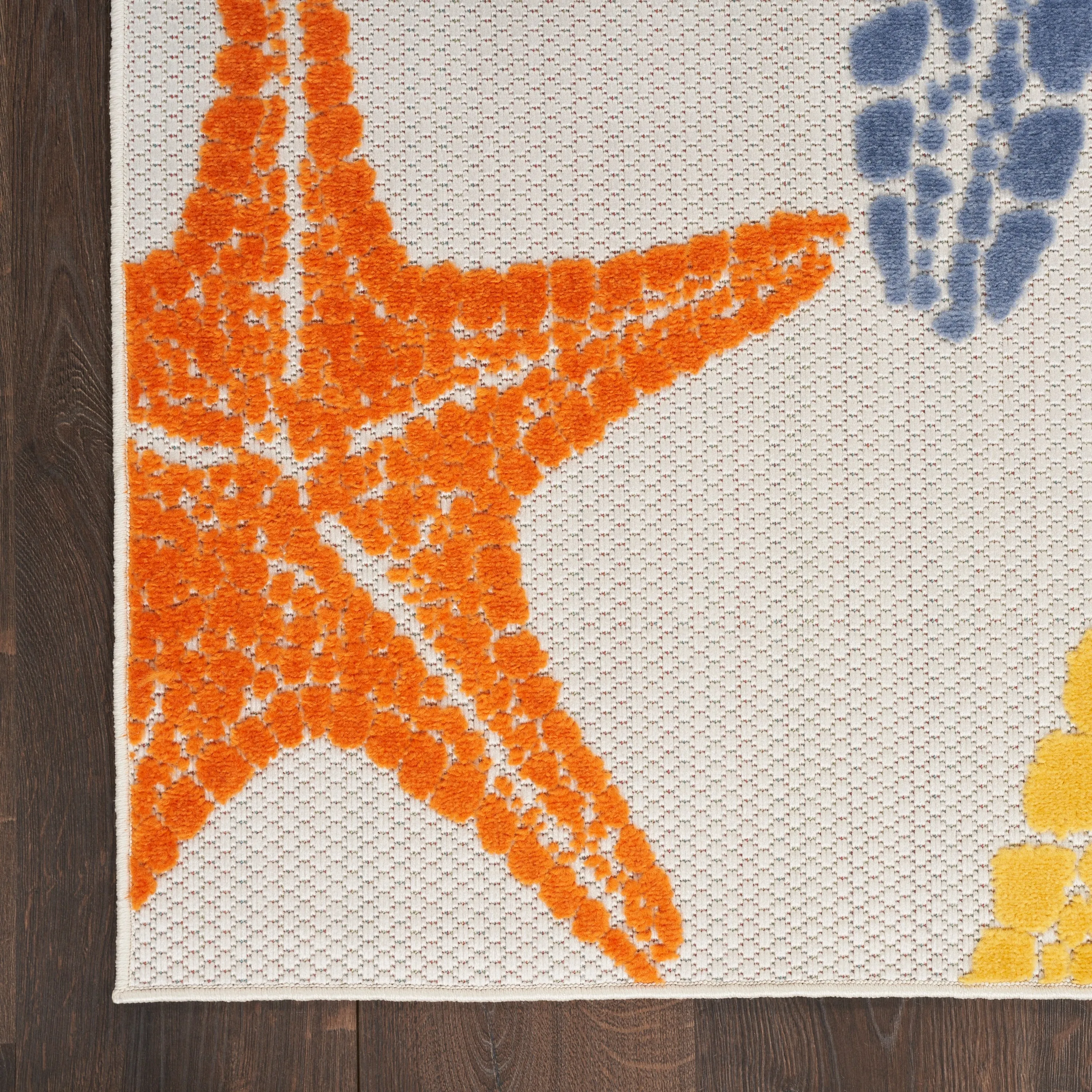 Aloha Coastal Starfish Beach Indoor/Outdoor Area Rug