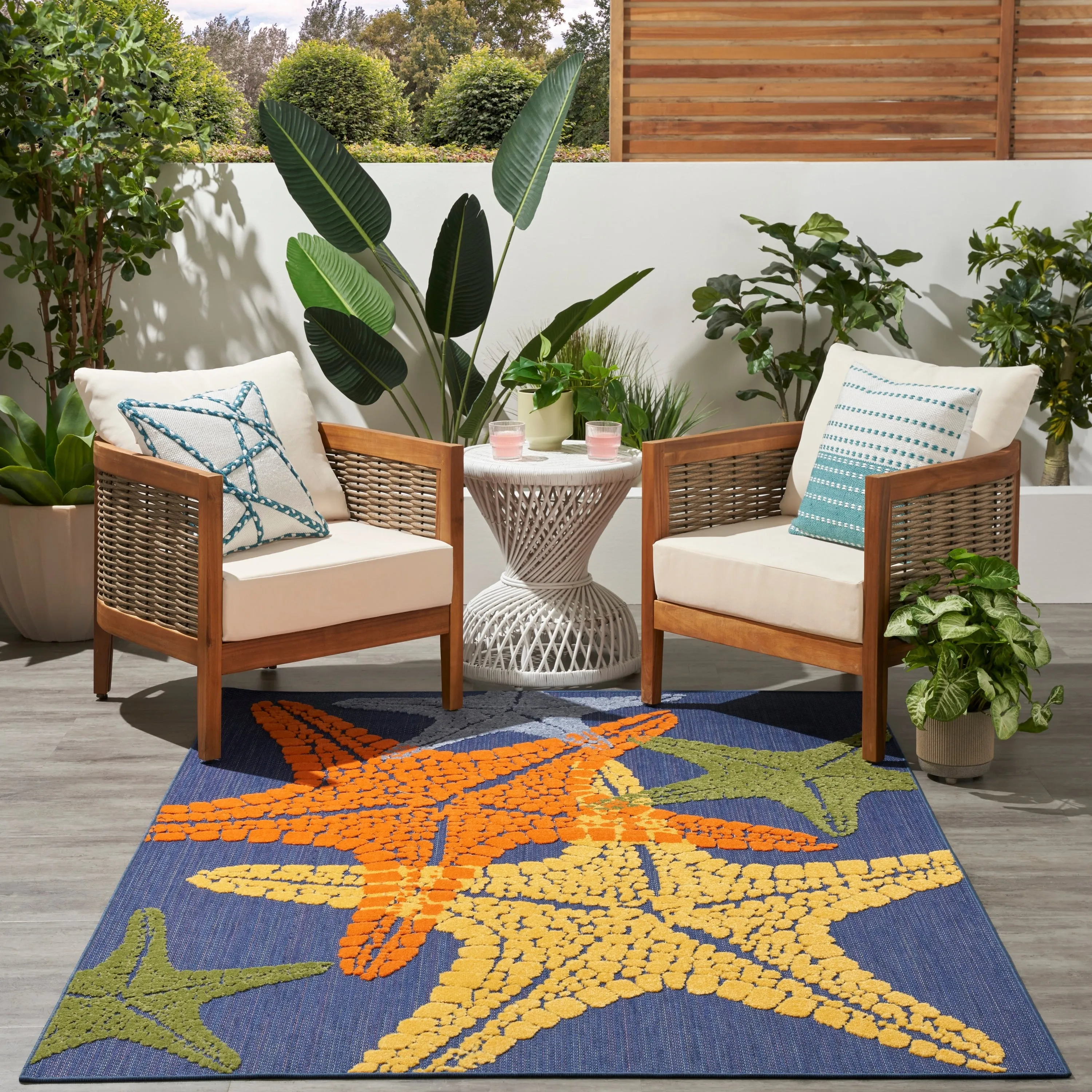 Aloha Coastal Starfish Beach Indoor/Outdoor Area Rug