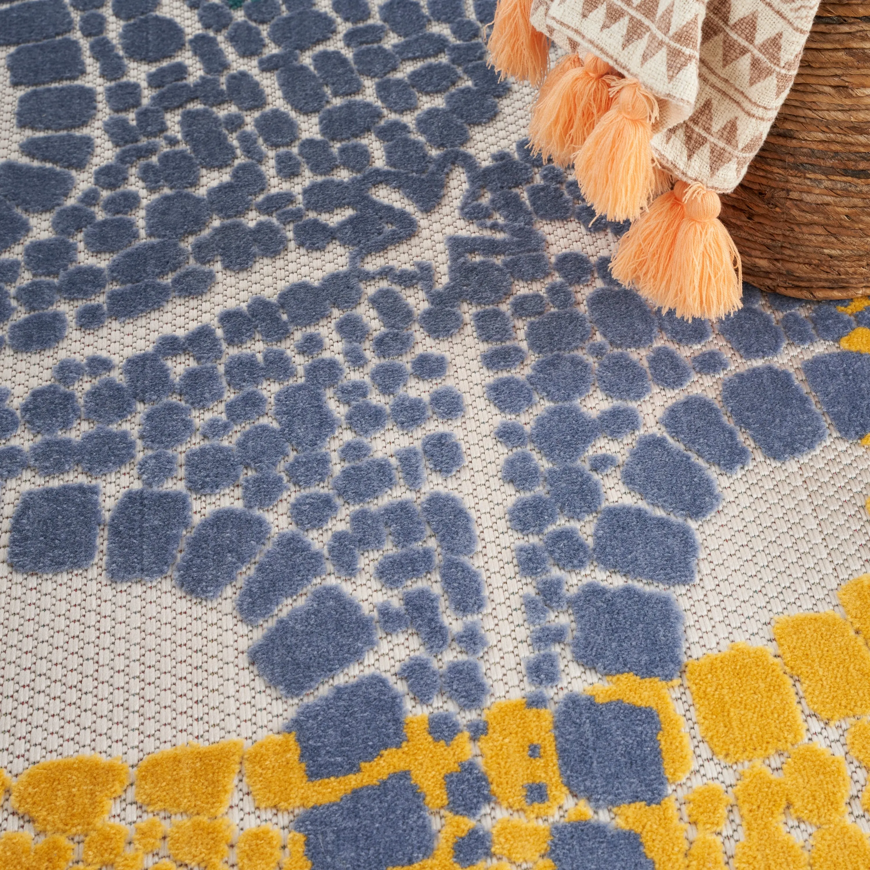 Aloha Coastal Starfish Beach Indoor/Outdoor Area Rug