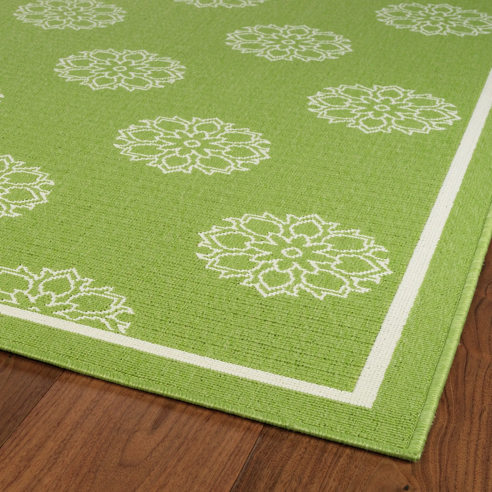 Ambrosi Geometric Medallion Pattern Coastal Indoor/ Outdoor Area Rug
