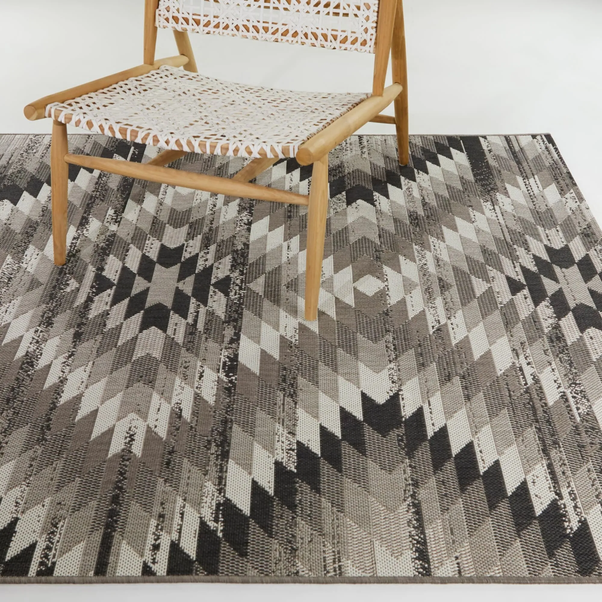 Anita Modern Aztec Trellis Pattern Indoor/ Outdoor Area Rug