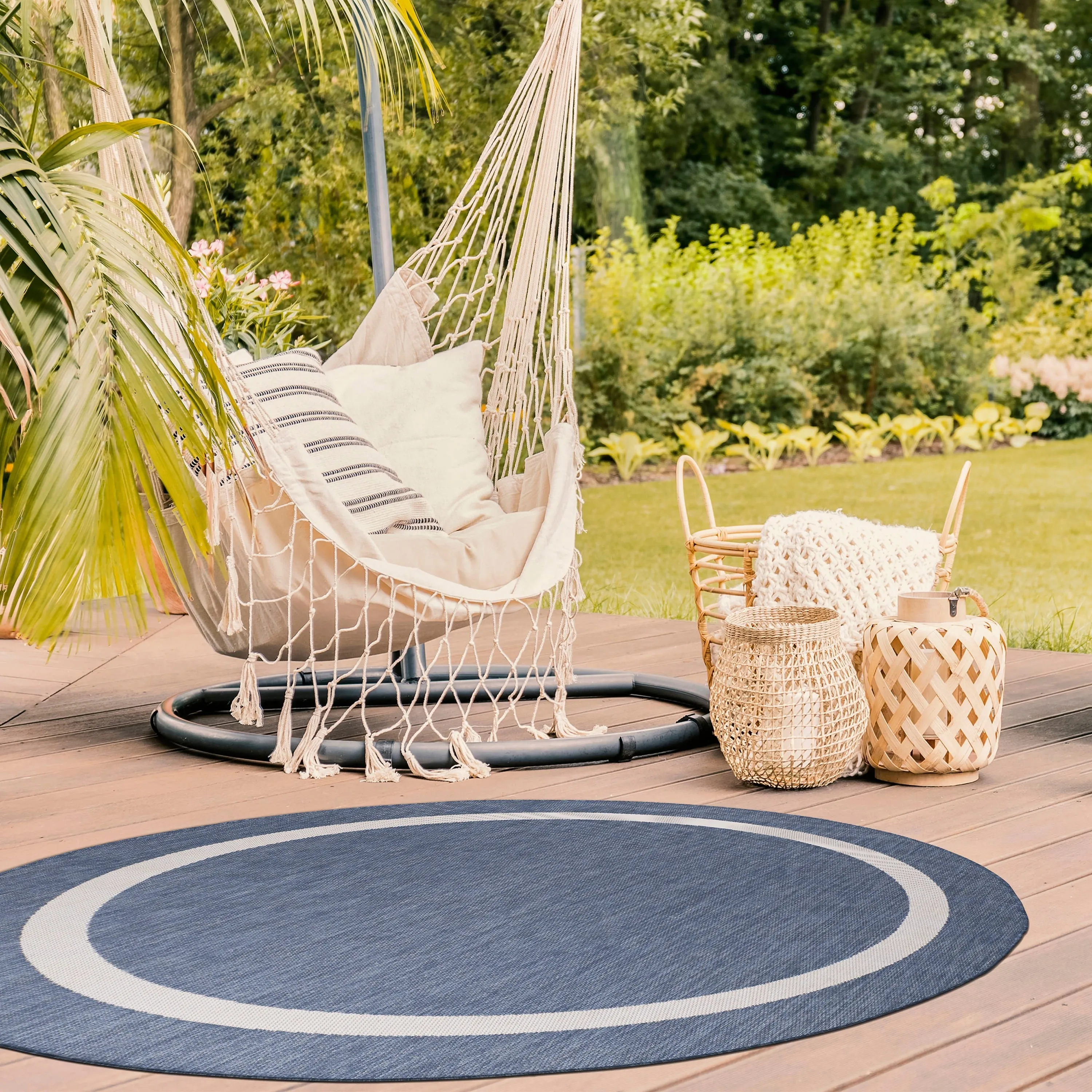 Beverly Rug Modern Bordered Indoor Outdoor Rug. Outside Carpet for Patio. Deck. Porch