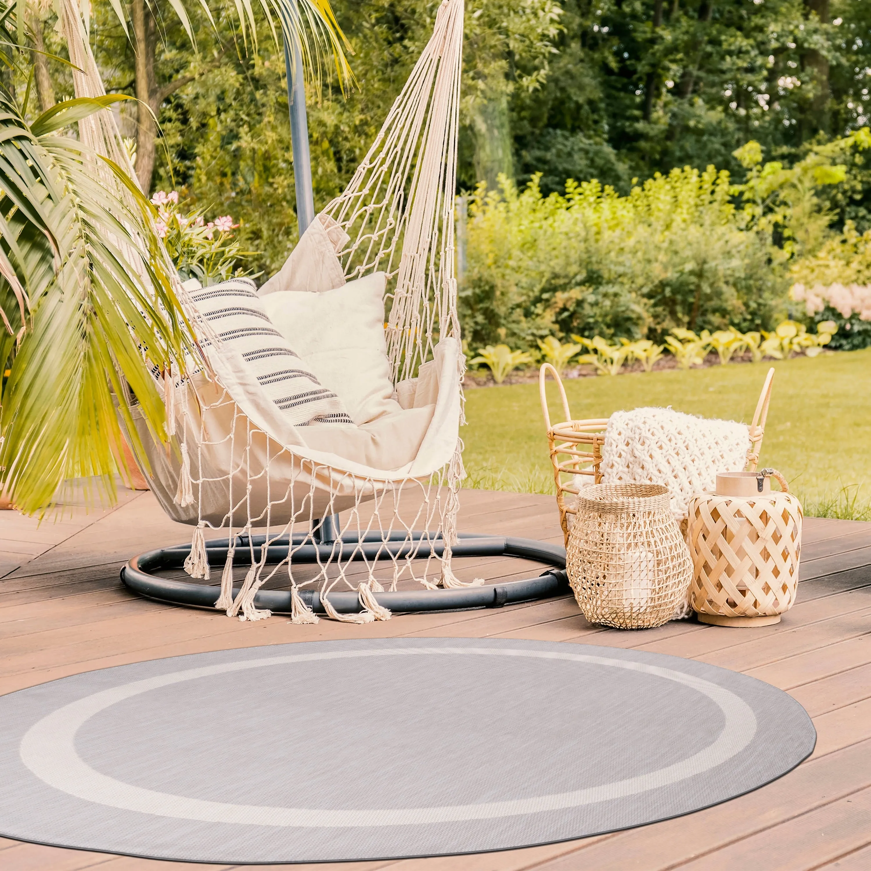 Beverly Rug Modern Bordered Indoor Outdoor Rug. Outside Carpet for Patio. Deck. Porch