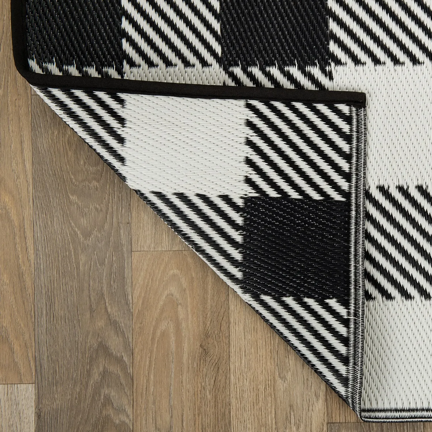 Buffalo Plaid Reversible Plastic Outdoor Rugs