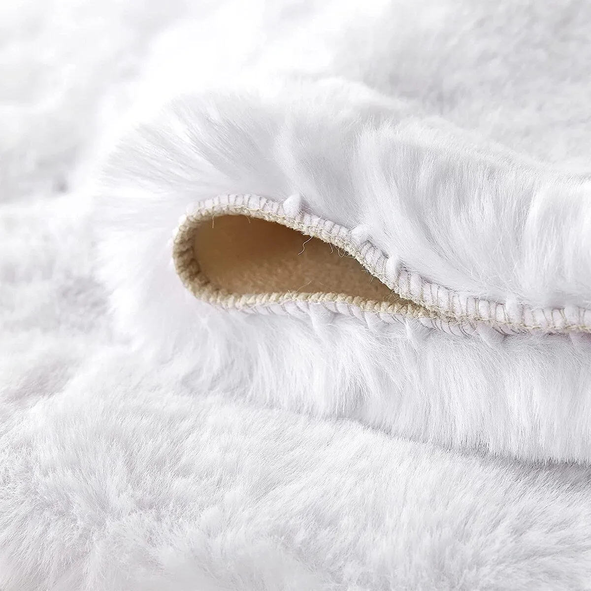 Chunky Bunny - Coma Inducer Runner Rug - White
