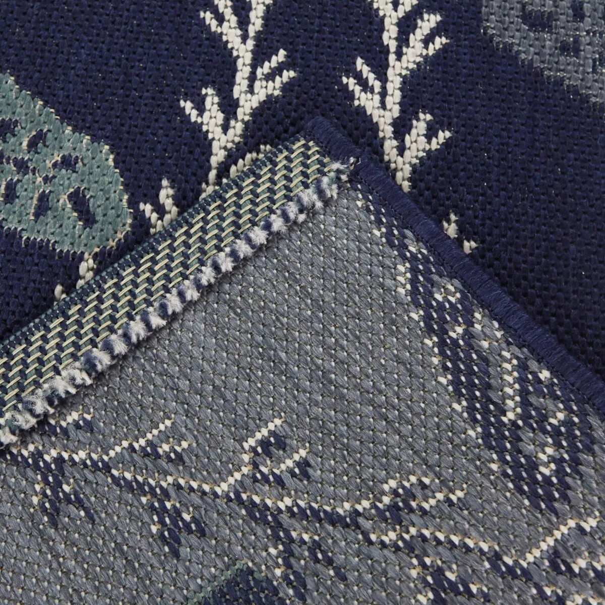 Endre Nautical Starfish Indoor/Outdoor Area Rug