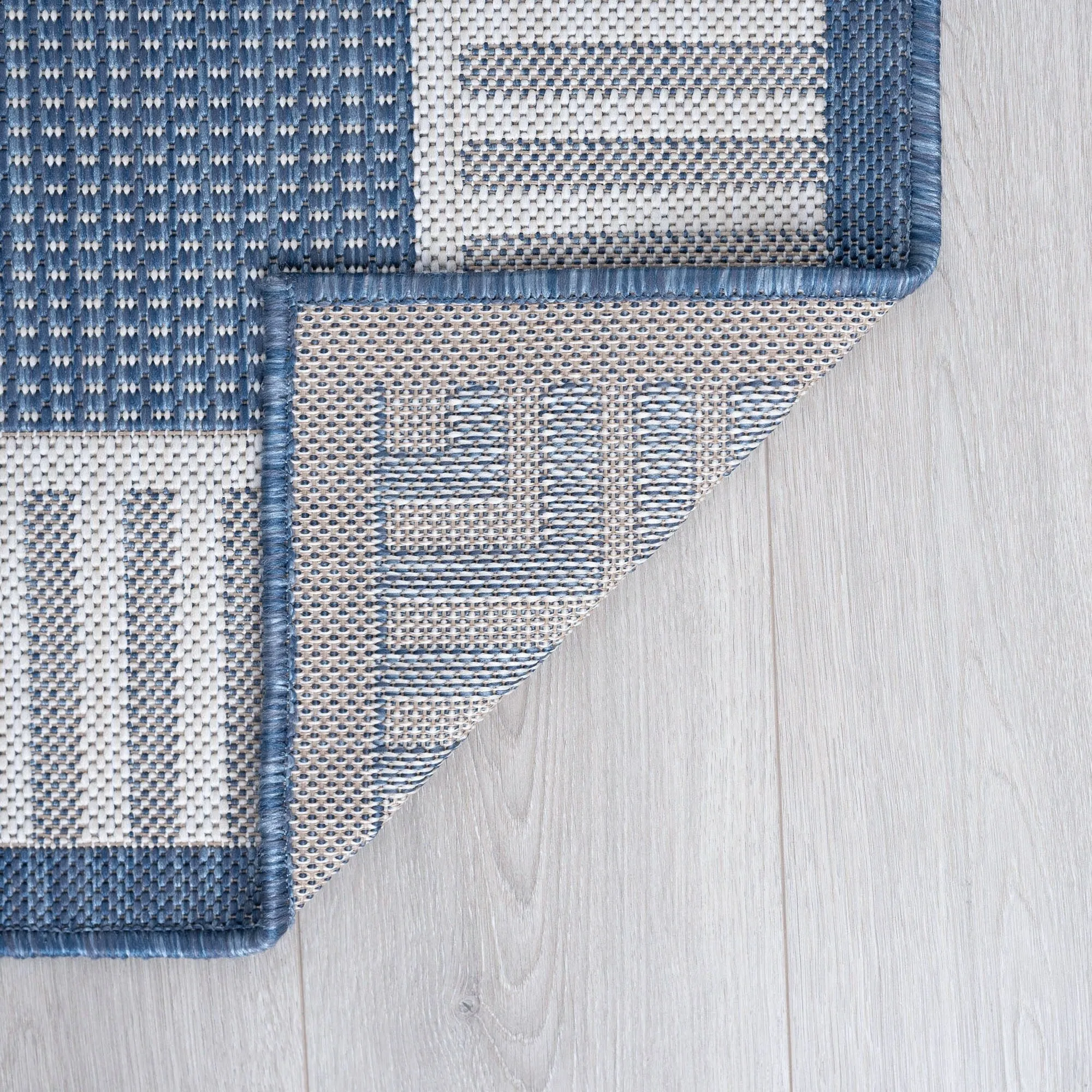 Exo Coastal Border Indoor/Outdoor Area Rug
