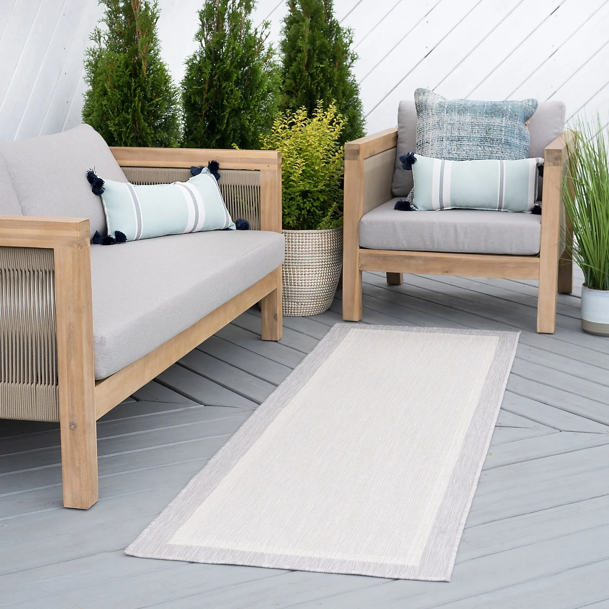 Exo Coastal Border Indoor/Outdoor Area Rug