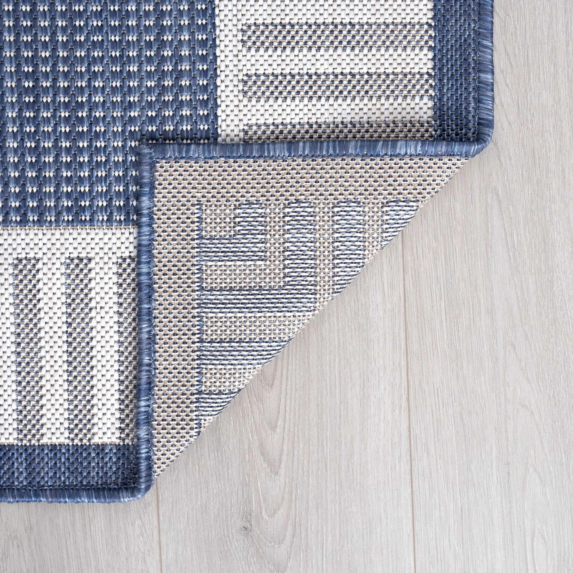 Exo Coastal Border Indoor/Outdoor Area Rug