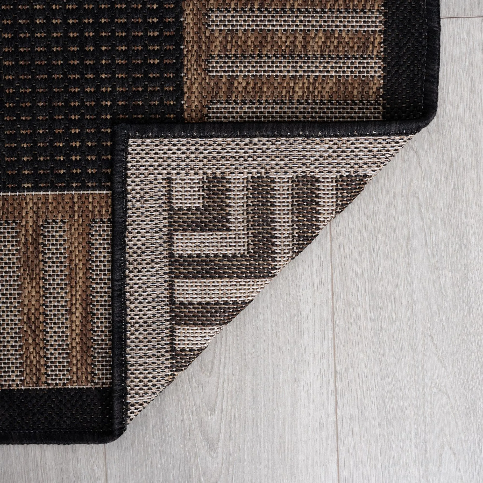 Exo Coastal Border Indoor/Outdoor Area Rug