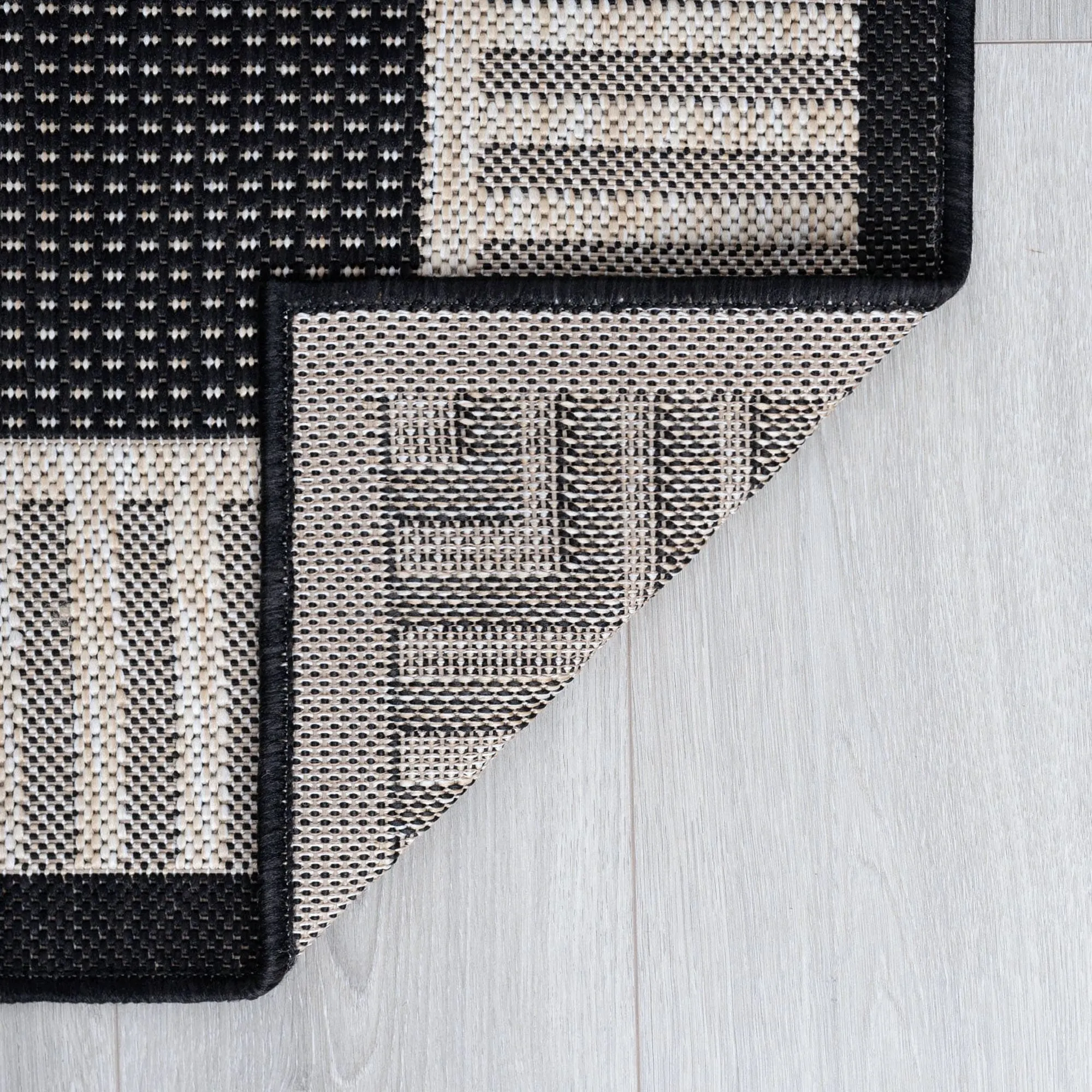 Exo Coastal Border Indoor/Outdoor Area Rug