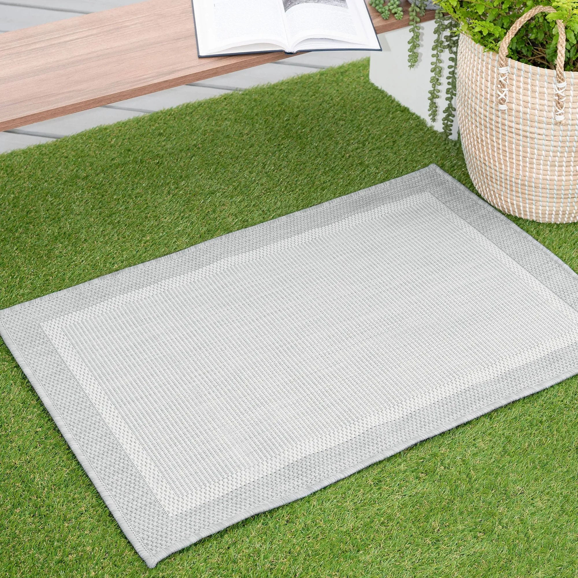 Exo Coastal Border Indoor/Outdoor Area Rug