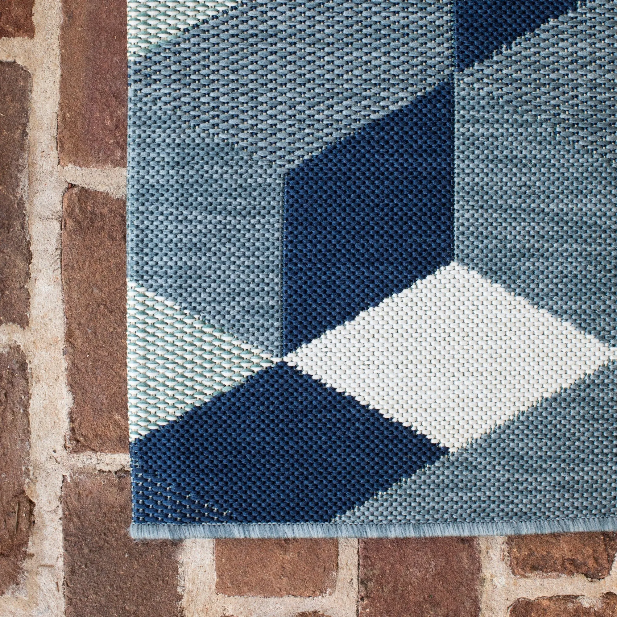 Felix Geometric Indoor/Outdoor Area Rug