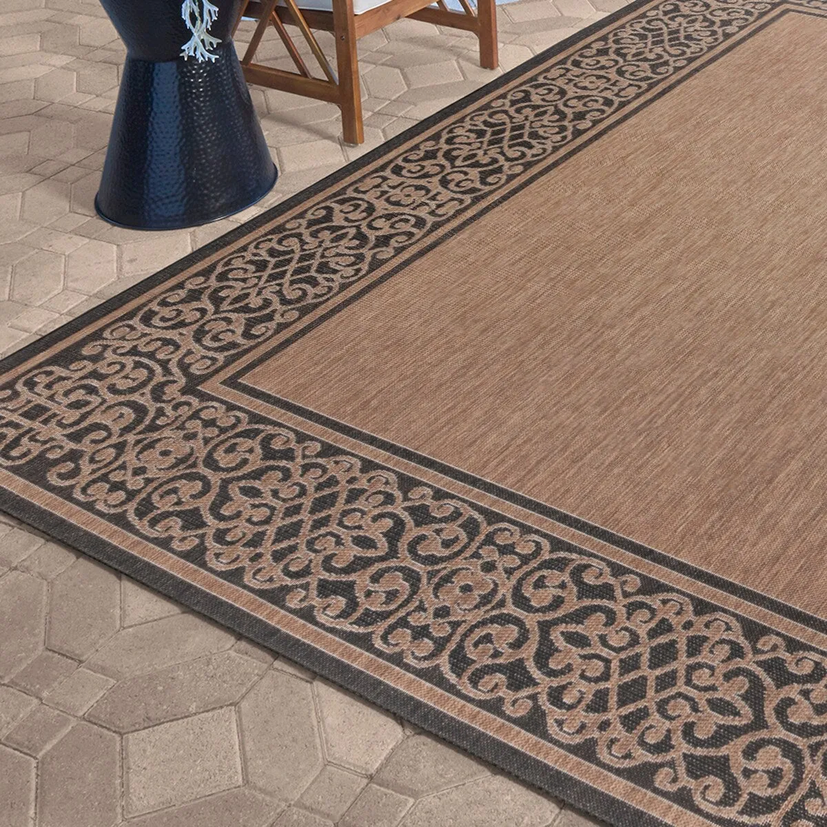 Gertmenian Paseo Tedo Chestnut/Black Transitional Scroll Boarder Indoor/ Outdoor Area Rug