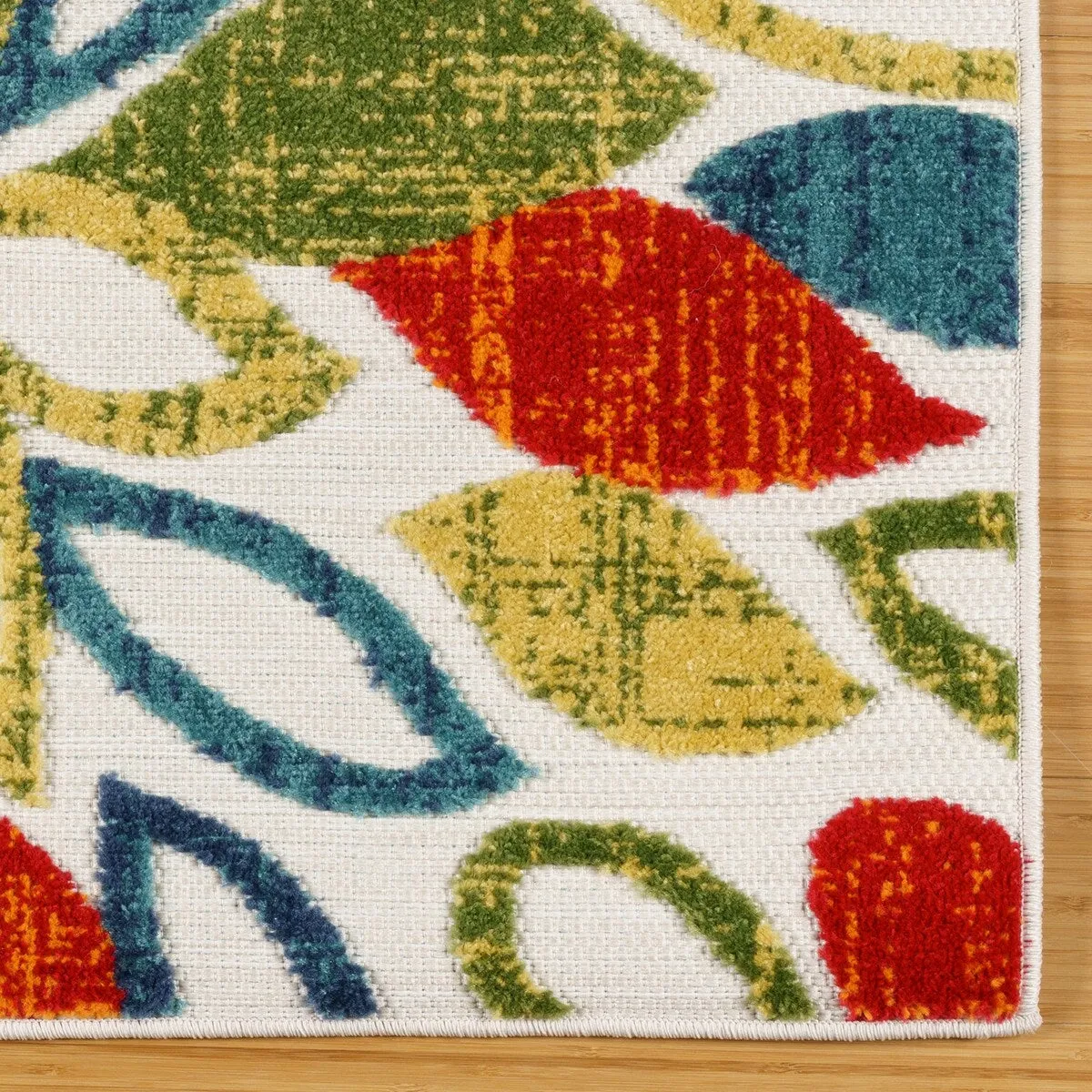 Gertmenian Zelda Floral Multicolored Indoor / Outdoor Area Rug.