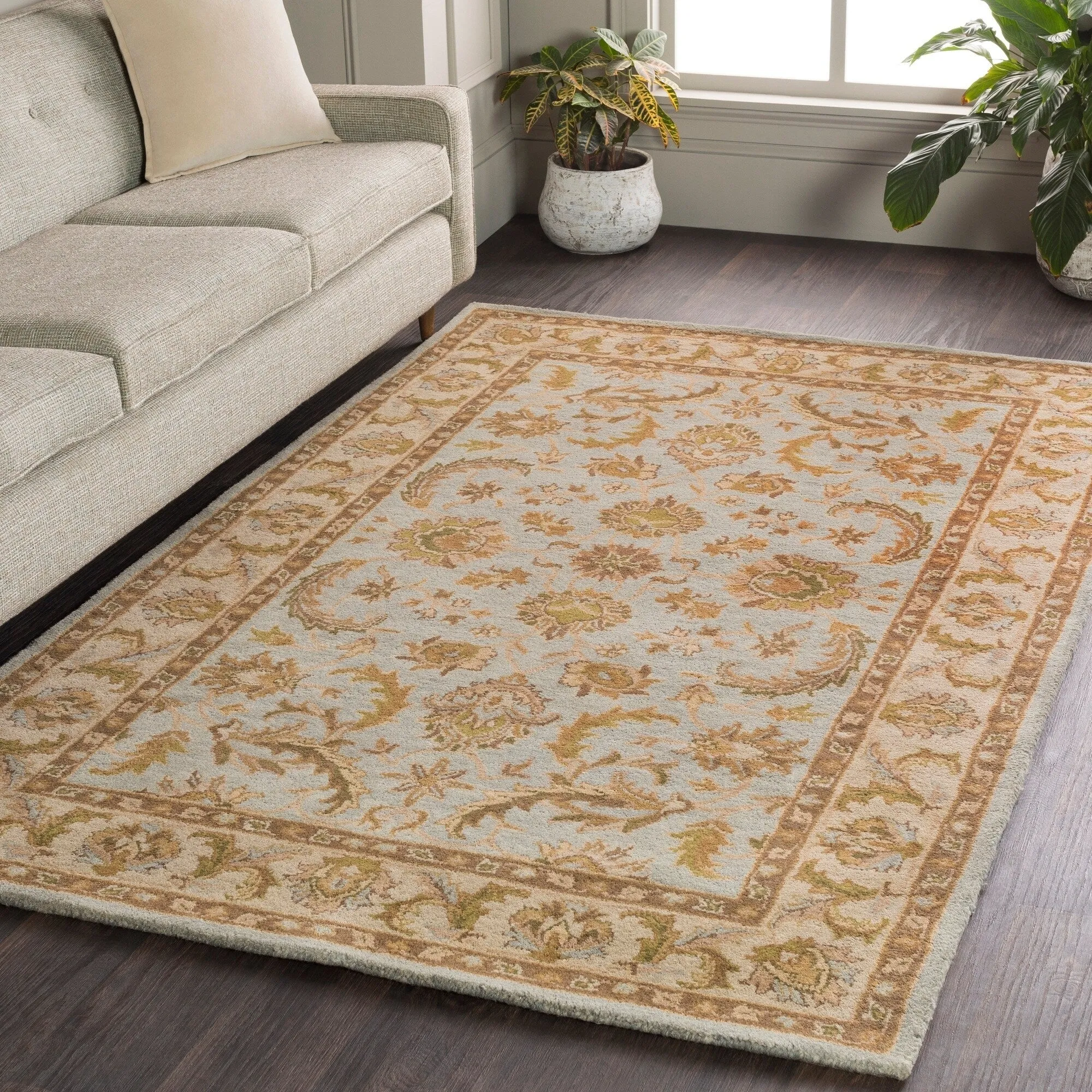 Hand-Tufted Ollie Traditional Border Accent Rug