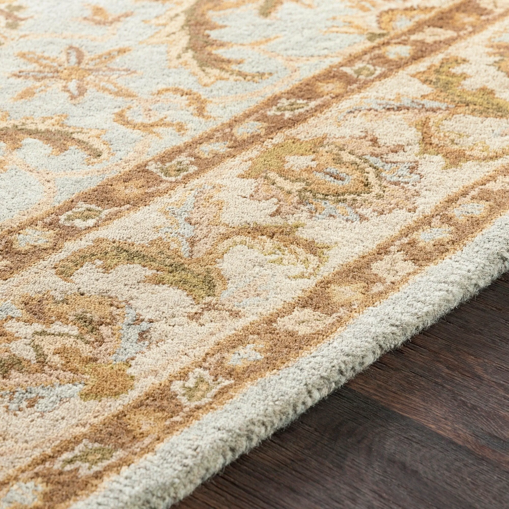 Hand-Tufted Ollie Traditional Border Accent Rug
