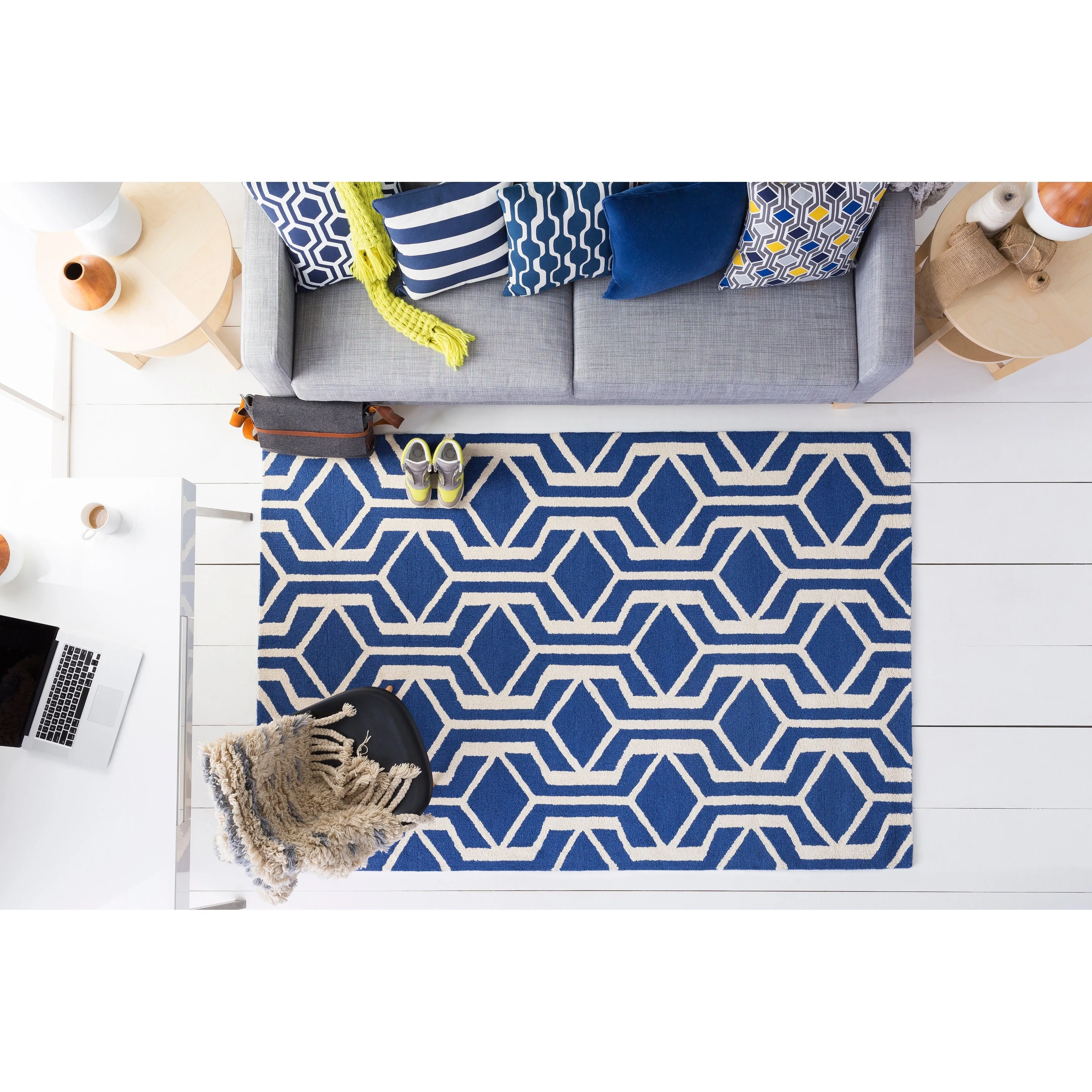 Hand-Tufted Pass Wool Rug