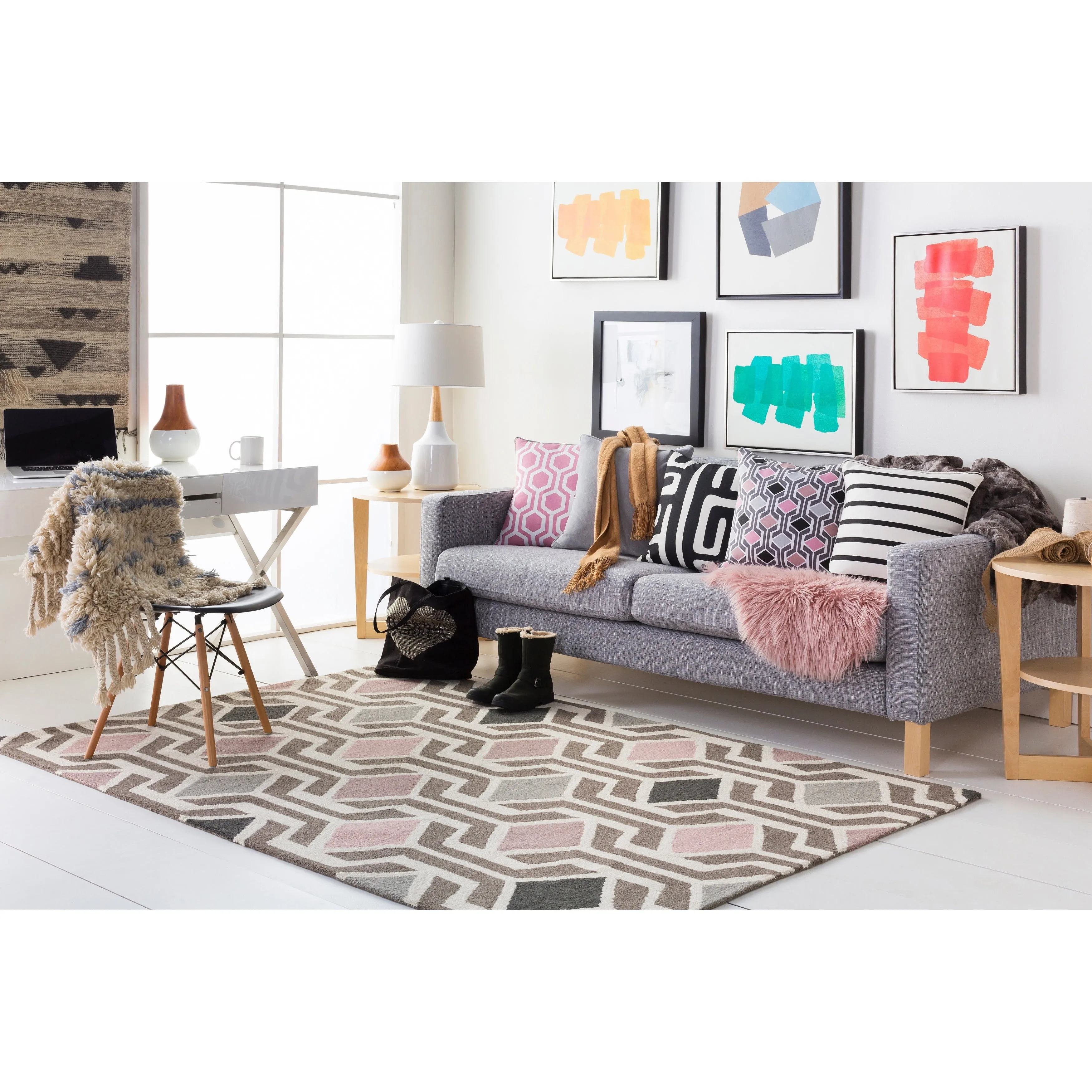 Hand-Tufted Pass Wool Rug