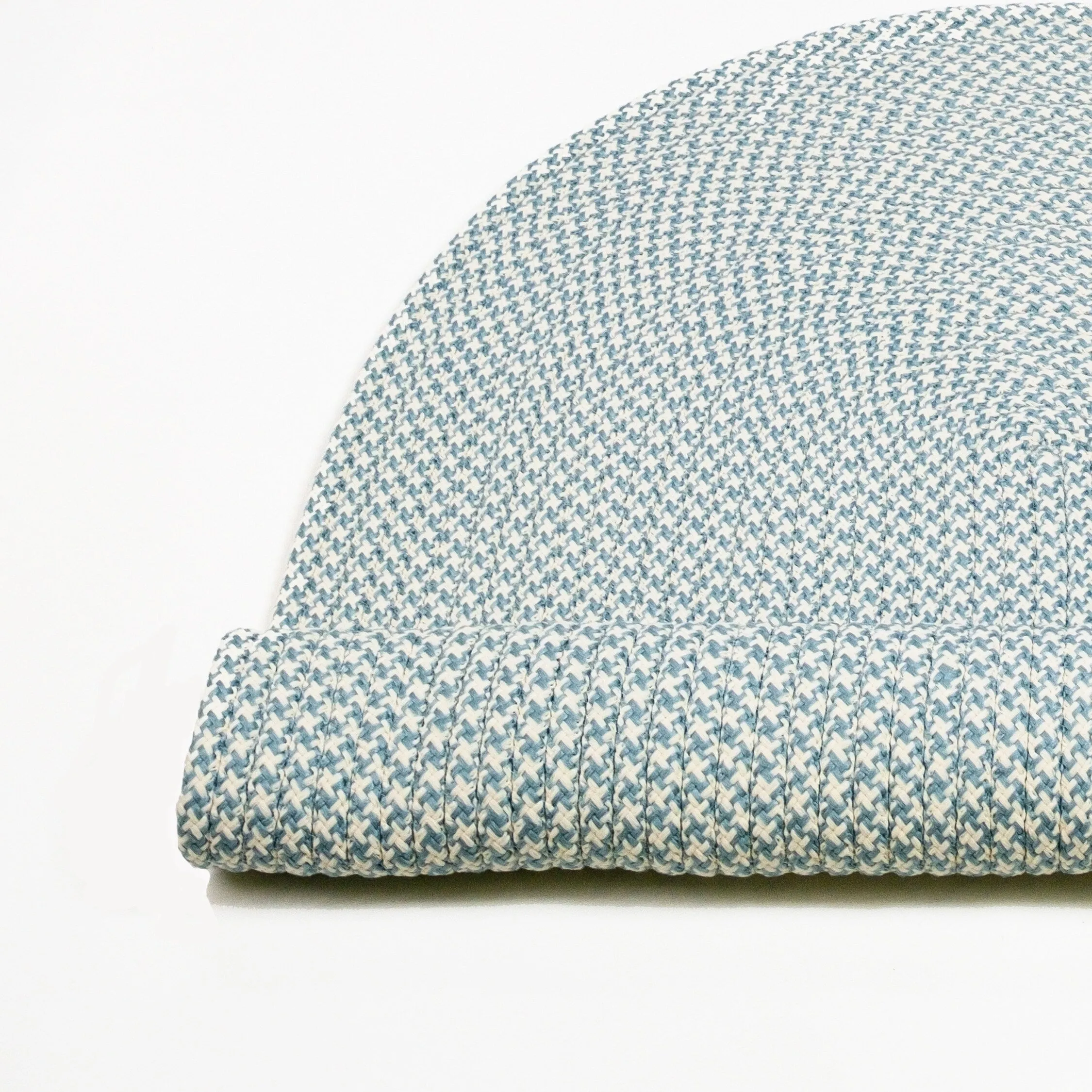In-Outdoor Milton Houndstooth Tweed Braided Area Rug
