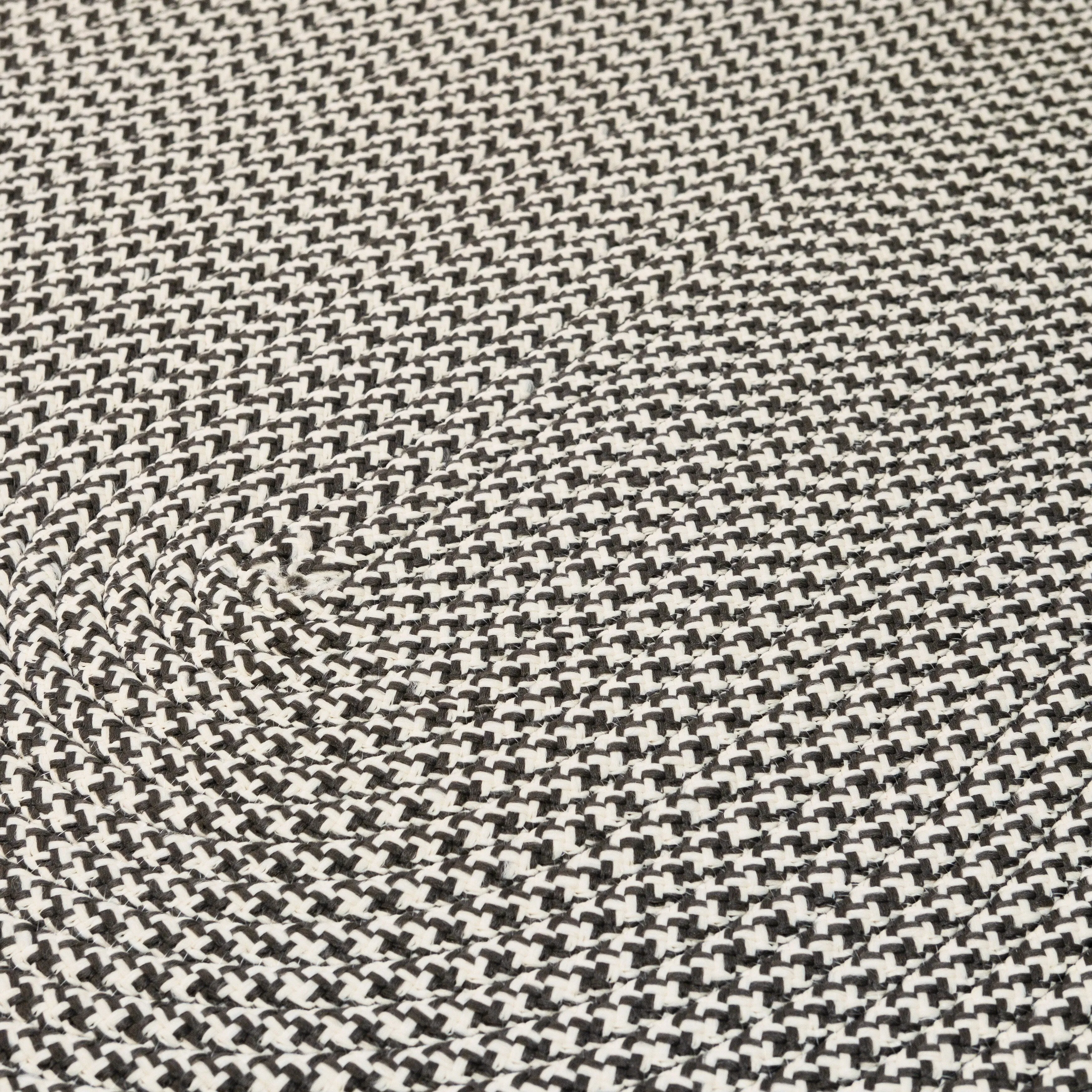 In-Outdoor Milton Houndstooth Tweed Braided Area Rug