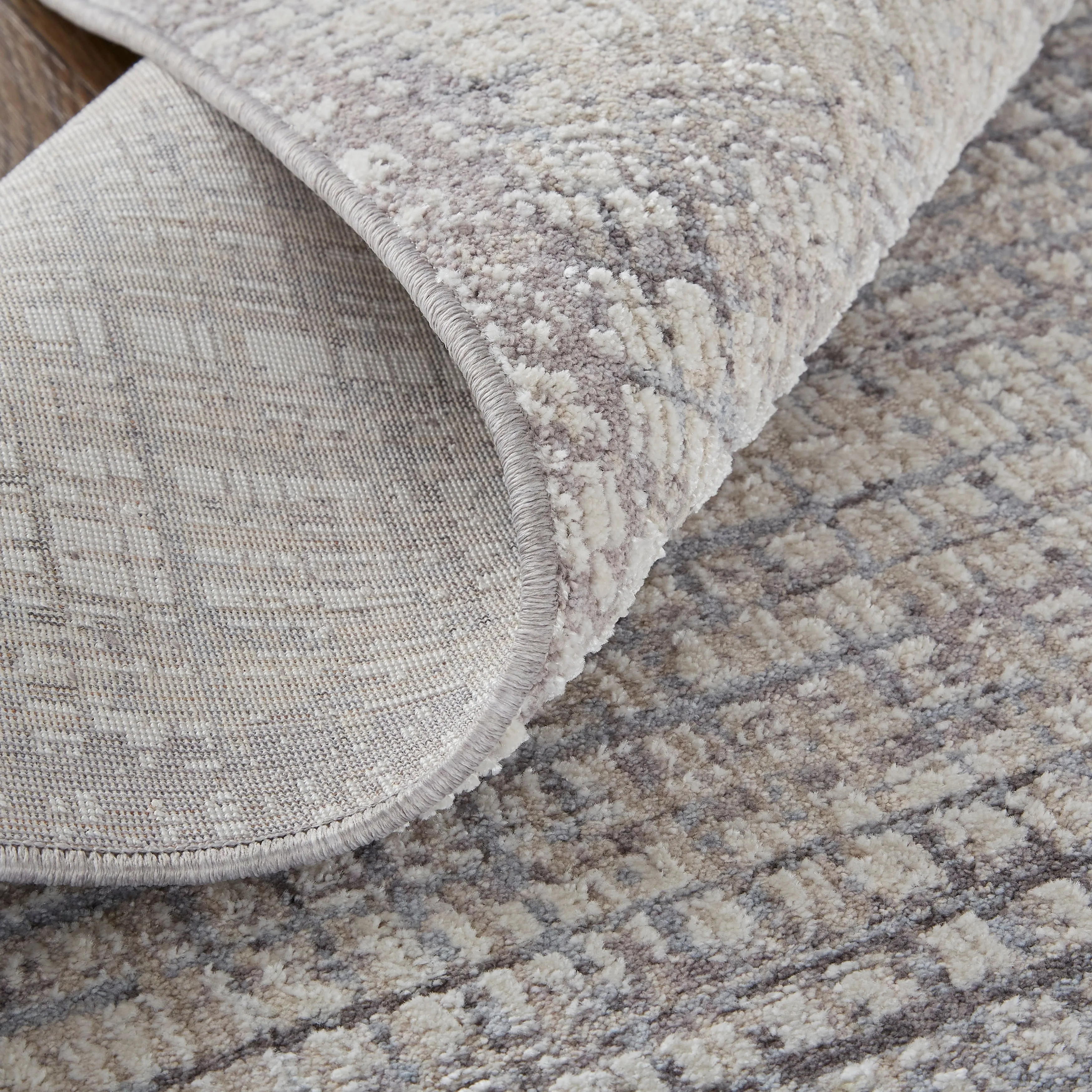 Inger Modern Crosshatch Gray/Beige Area Rug
