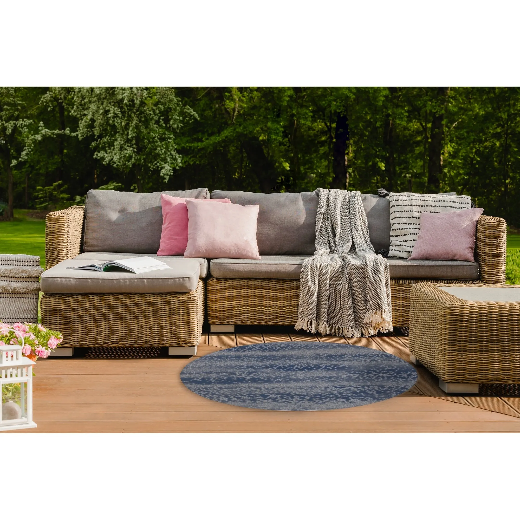 IVY NAVY Outdoor Rug By Kavka Designs