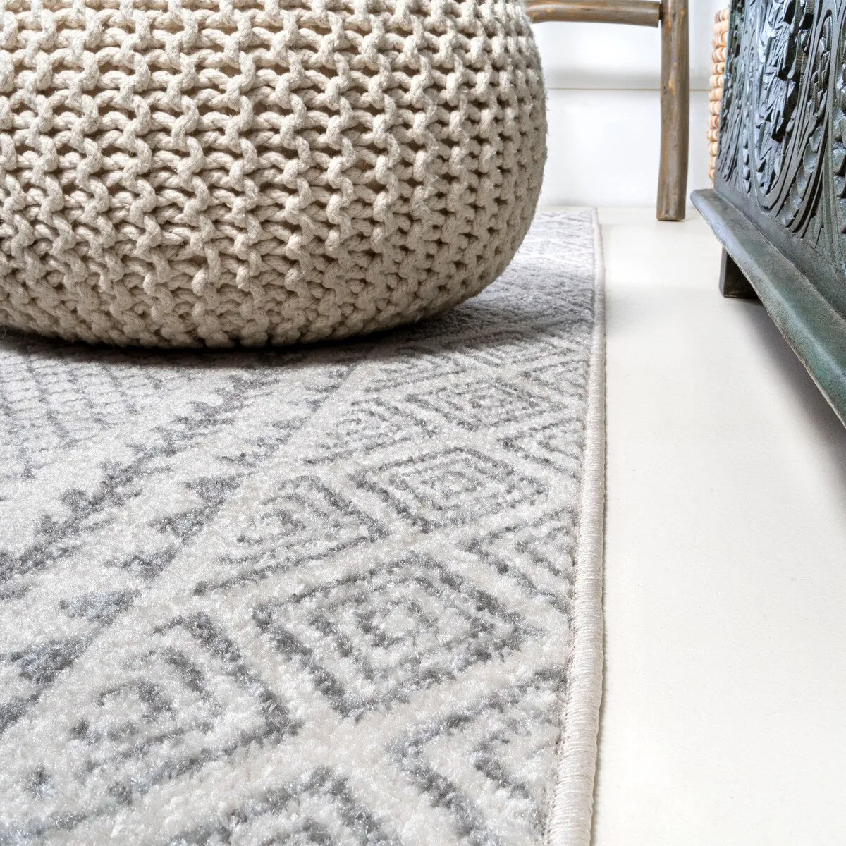 JONATHAN Y Amir Modern Geometric Boho Rug Area Rug