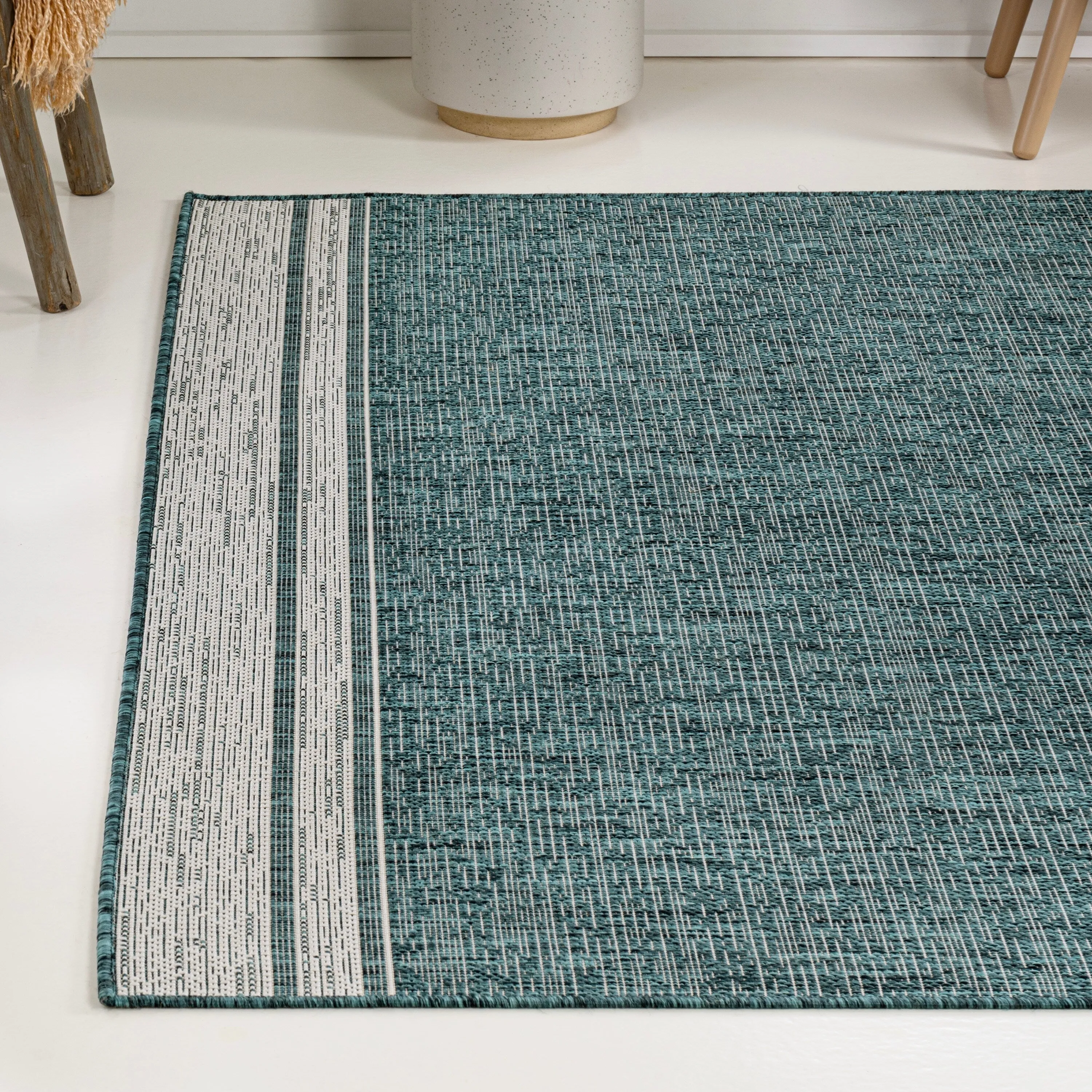 JONATHAN Y Darcy Modern Minimalist Mingled Solid Black/Cream Indoor/Outdoor Area Rug