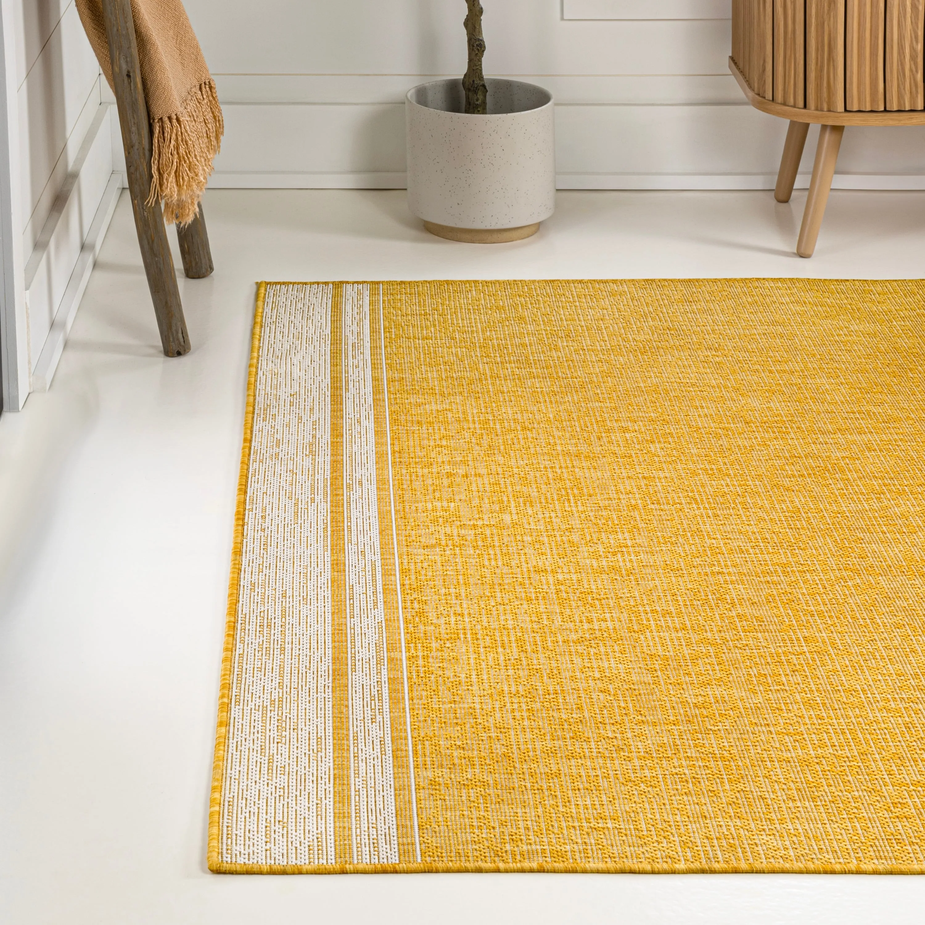 JONATHAN Y Darcy Modern Minimalist Mingled Solid Black/Cream Indoor/Outdoor Area Rug