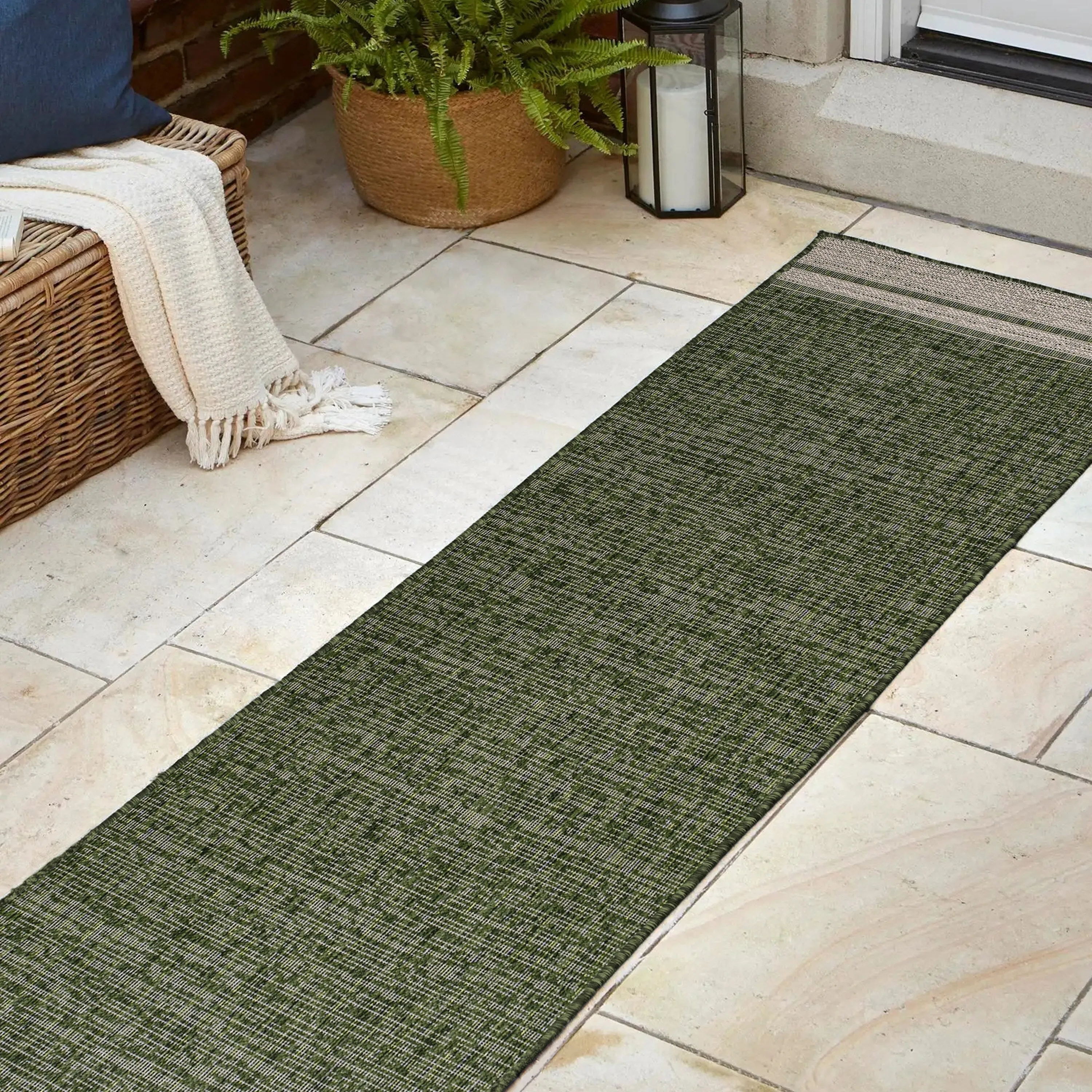 JONATHAN Y Darcy Modern Minimalist Mingled Solid Black/Cream Indoor/Outdoor Area Rug