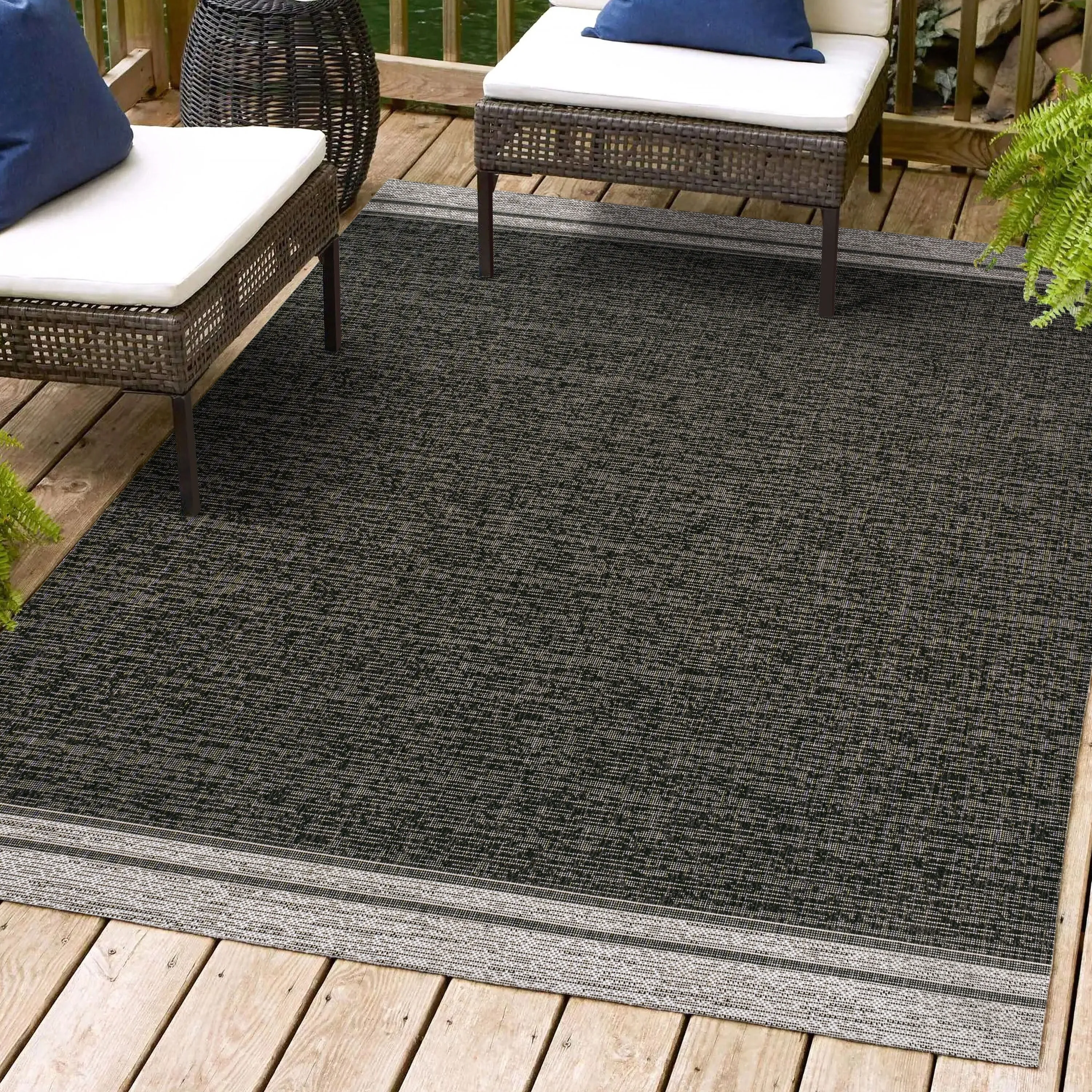 JONATHAN Y Darcy Modern Minimalist Mingled Solid Black/Cream Indoor/Outdoor Area Rug