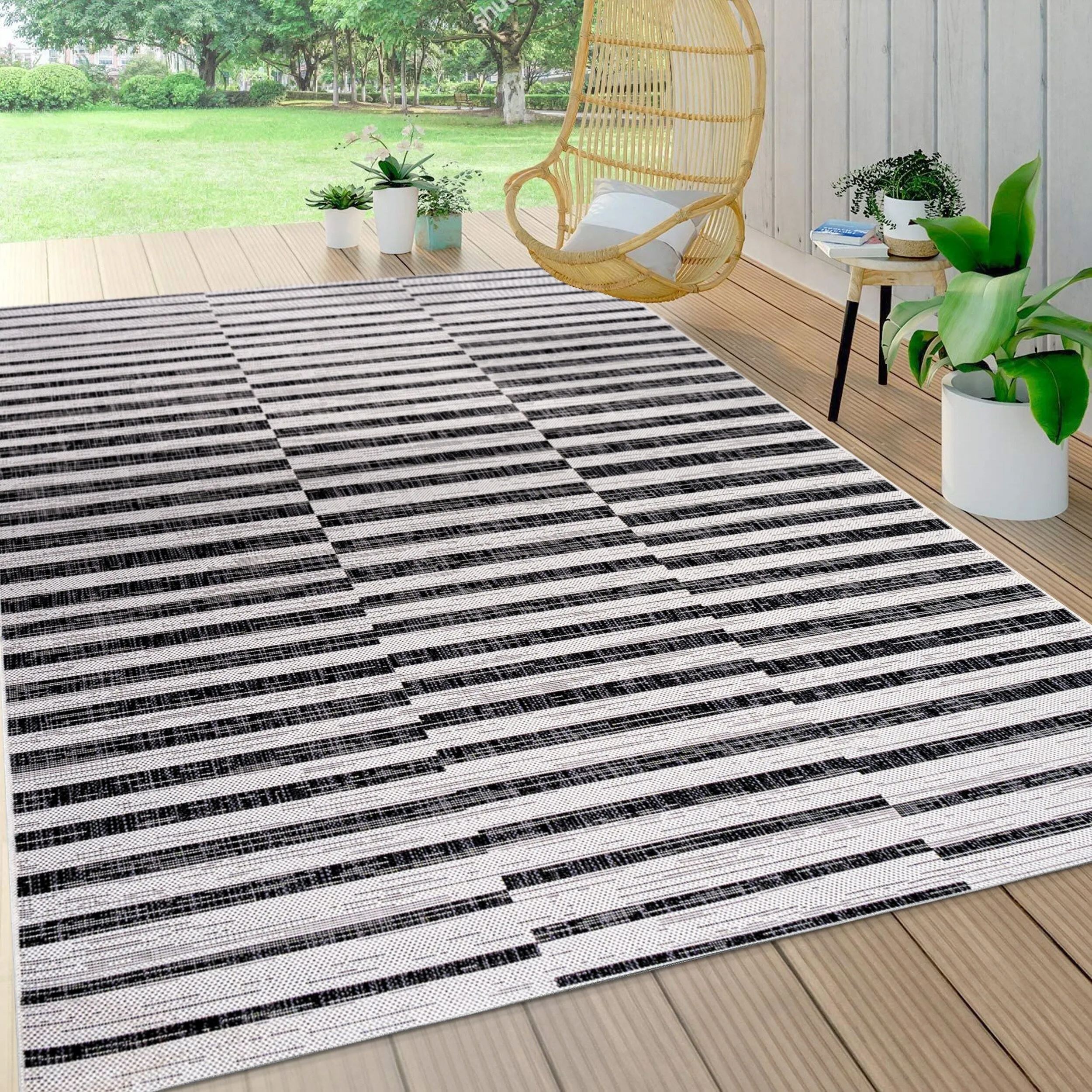 JONATHAN Y Grid Modern Offset Stripe Indoor/Outdoor Area Rug