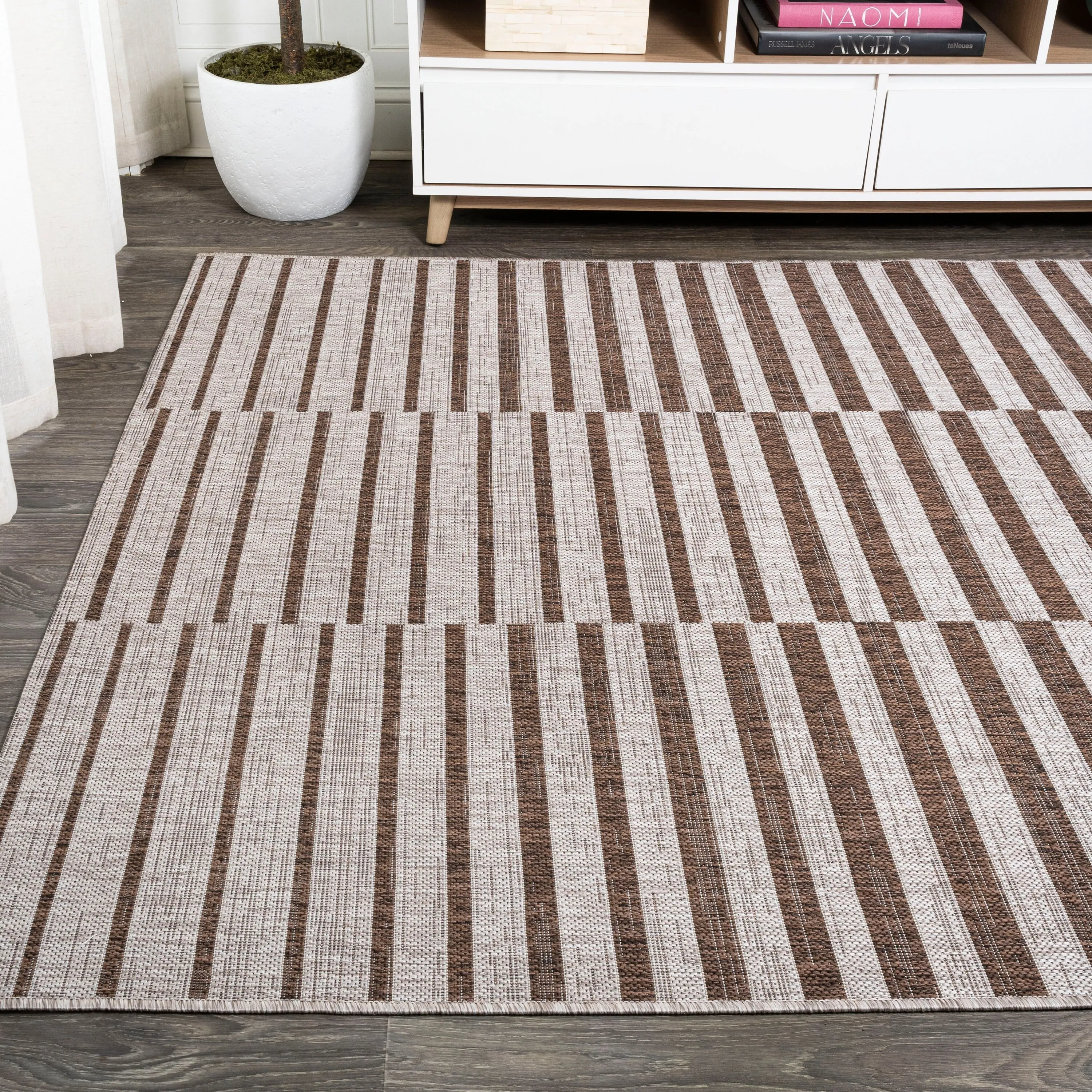 JONATHAN Y Grid Modern Offset Stripe Indoor/Outdoor Area Rug