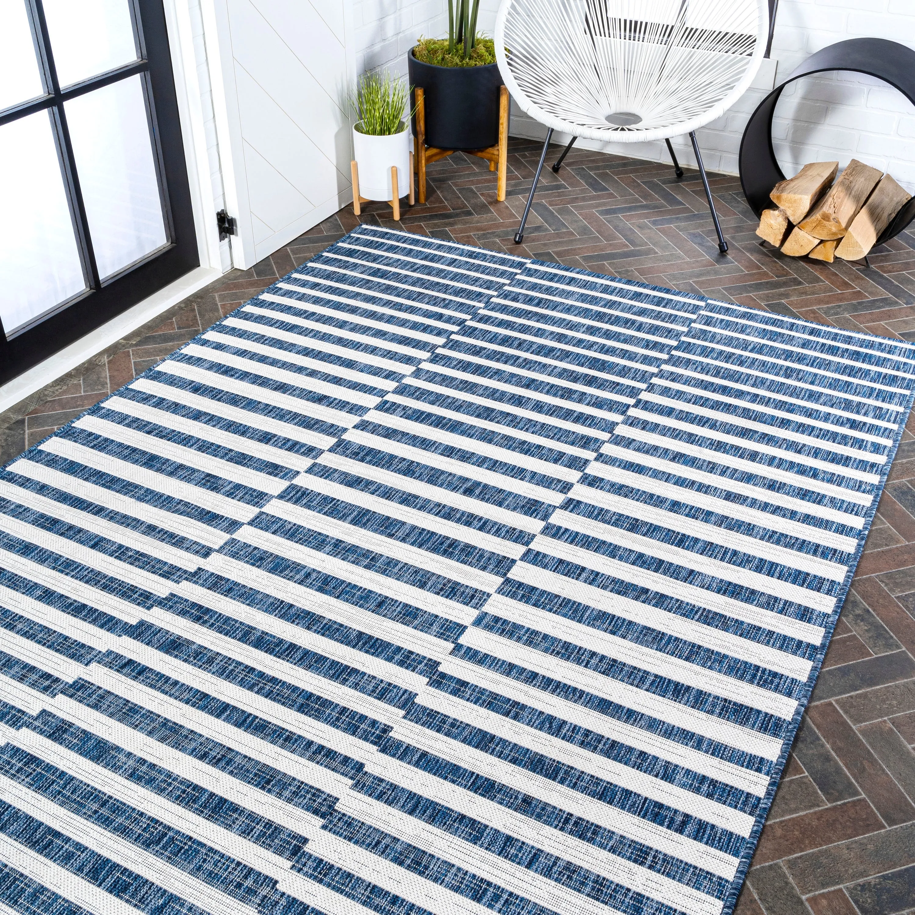 JONATHAN Y Grid Modern Offset Stripe Indoor/Outdoor Area Rug
