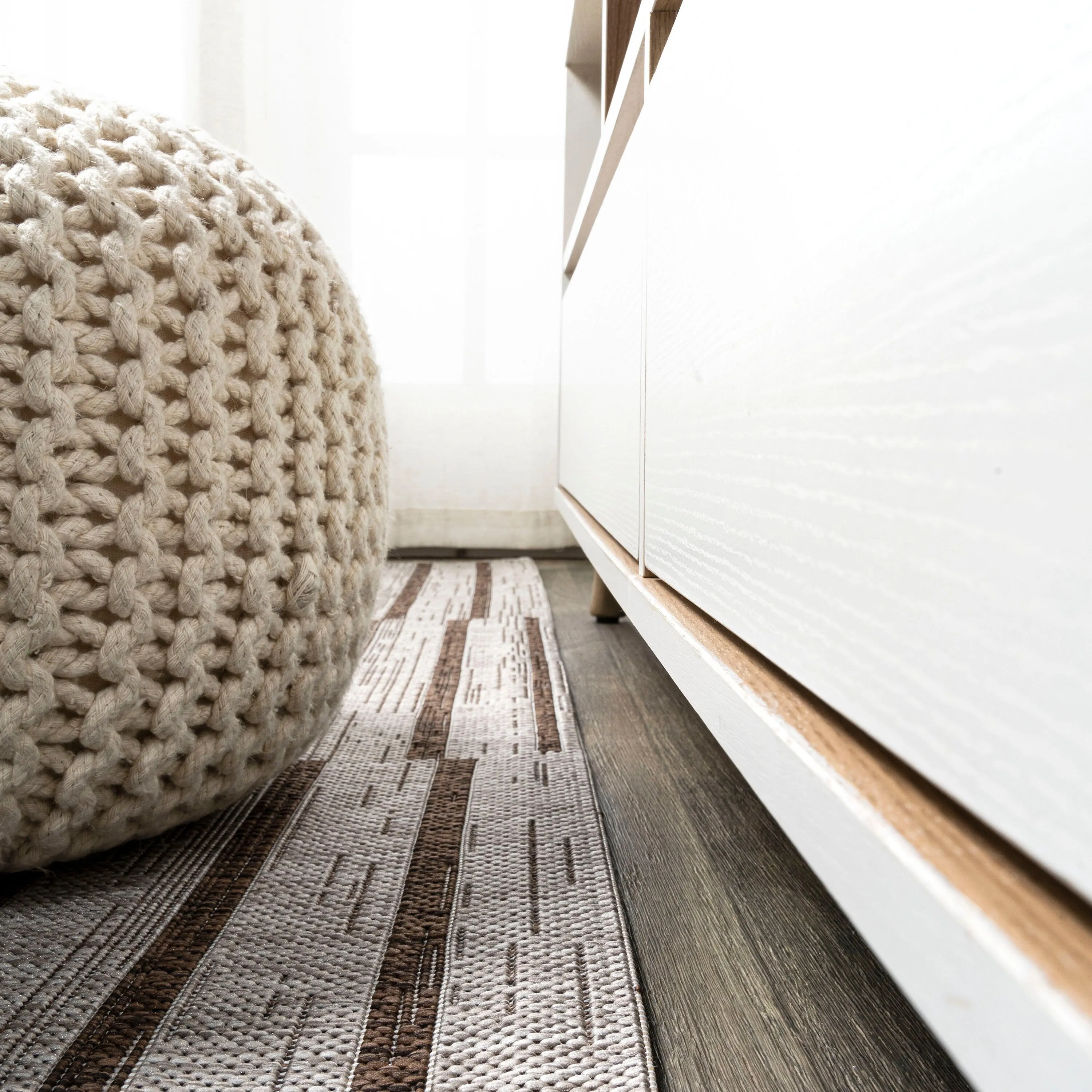 JONATHAN Y Grid Modern Offset Stripe Indoor/Outdoor Area Rug