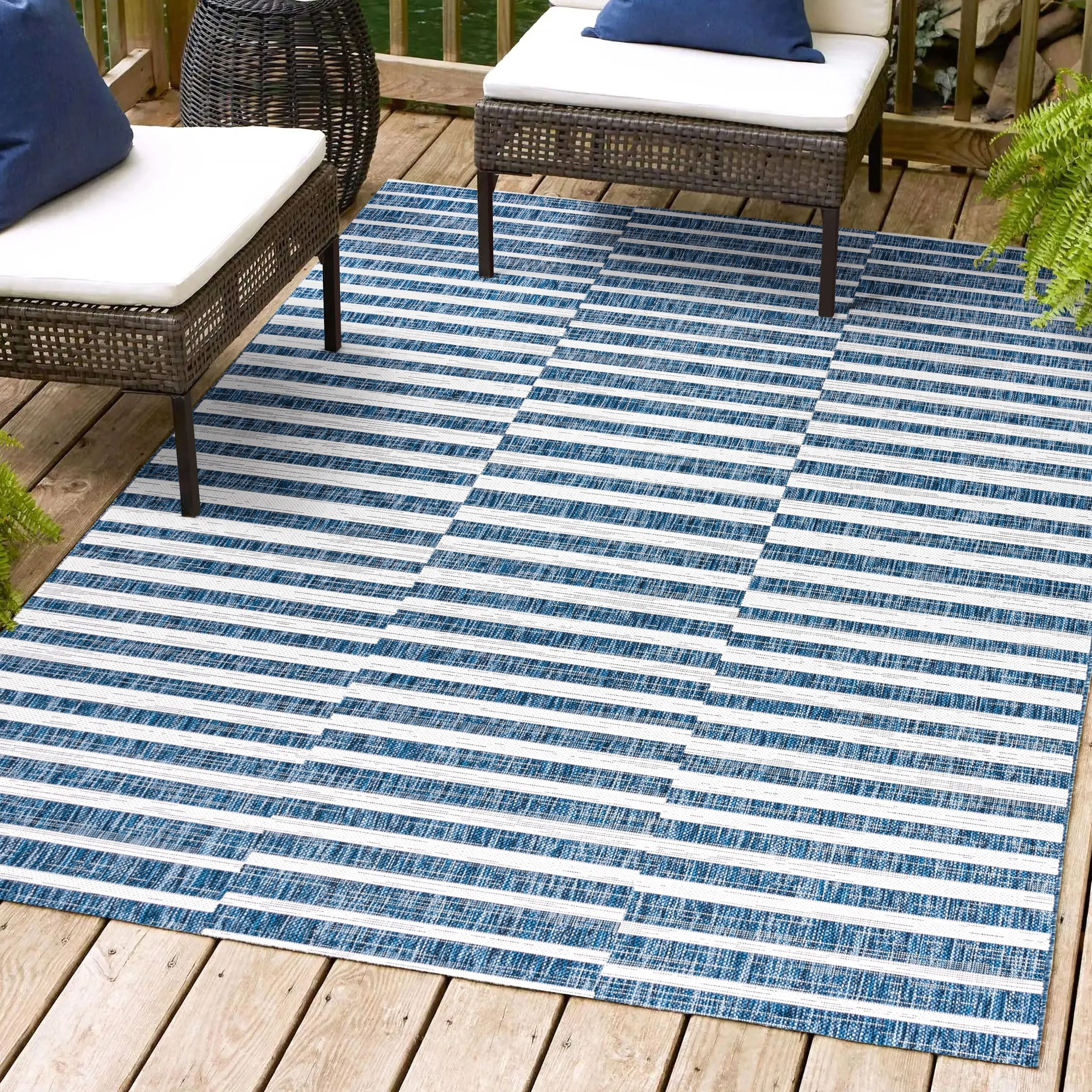 JONATHAN Y Grid Modern Offset Stripe Indoor/Outdoor Area Rug
