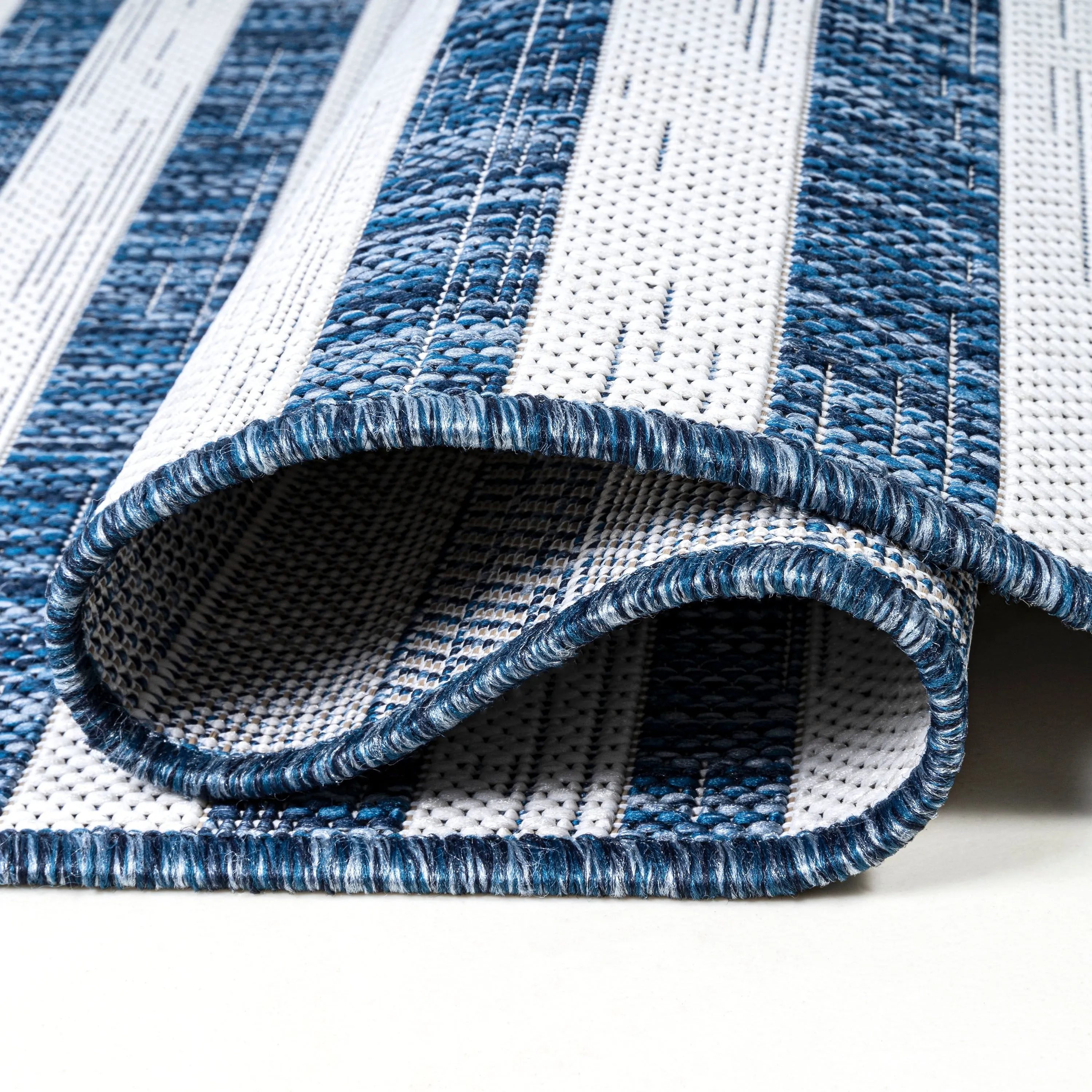 JONATHAN Y Grid Modern Offset Stripe Indoor/Outdoor Area Rug