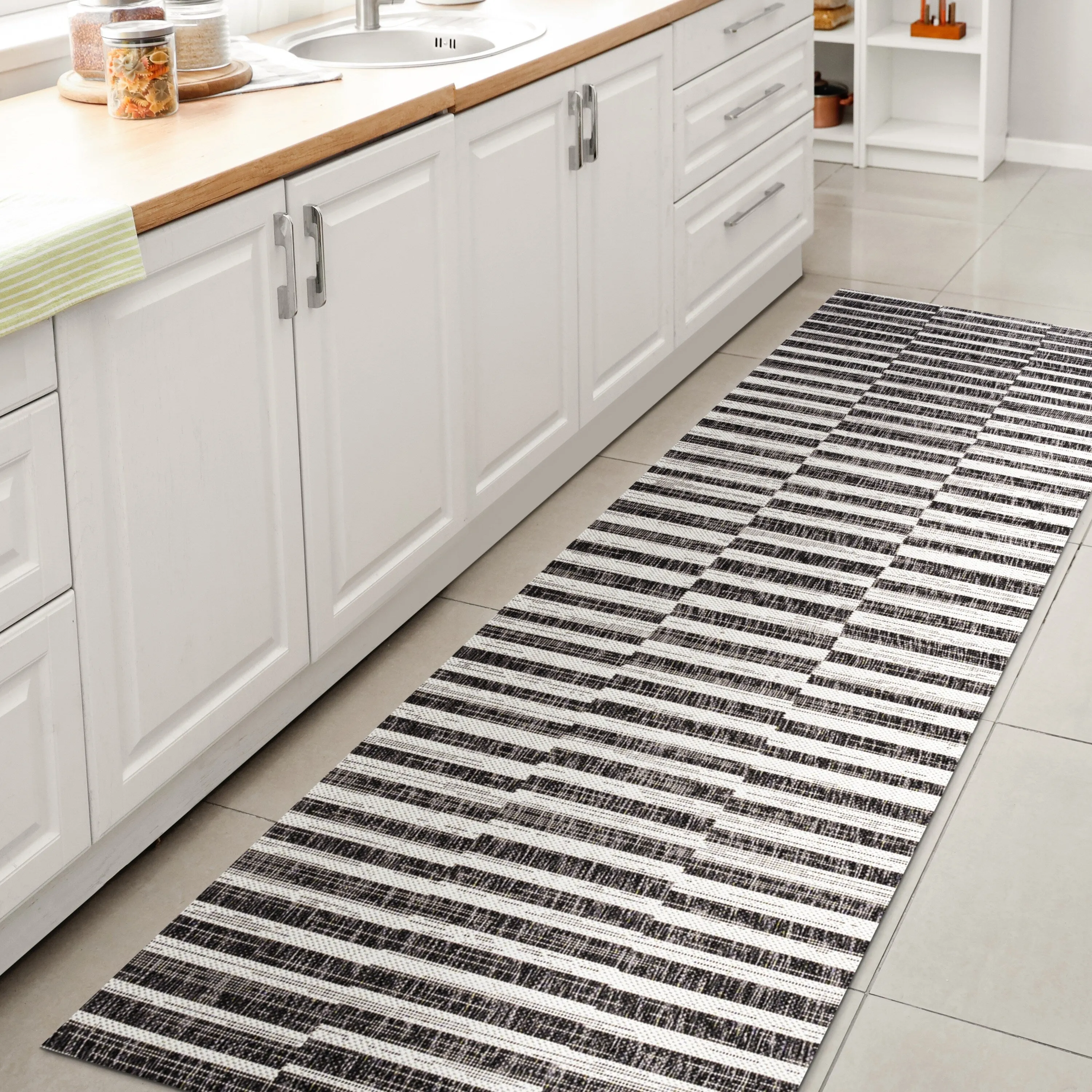 JONATHAN Y Grid Modern Offset Stripe Indoor/Outdoor Area Rug