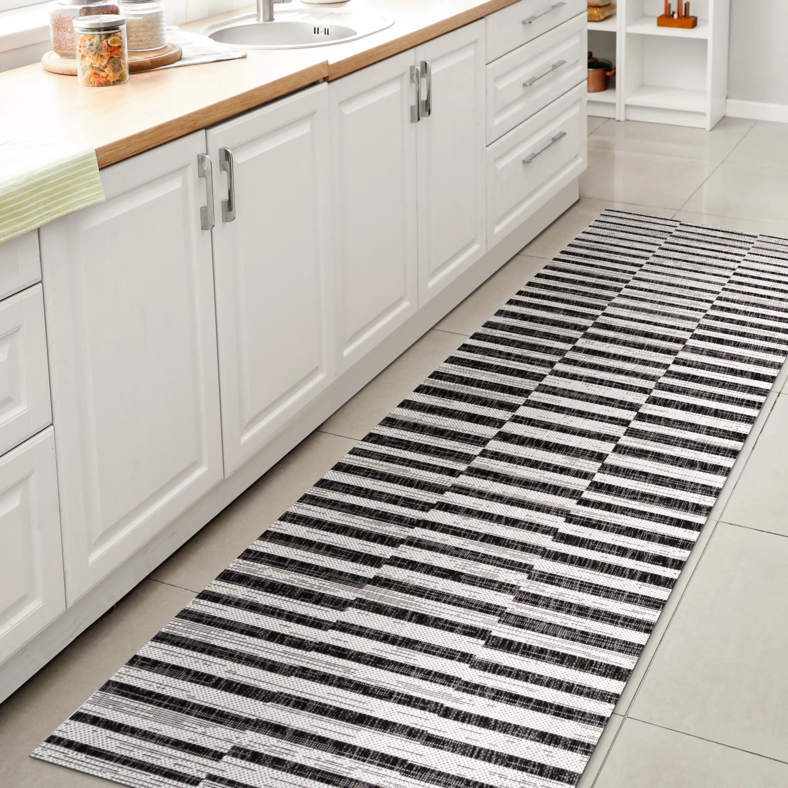 JONATHAN Y Grid Modern Offset Stripe Indoor/Outdoor Area Rug