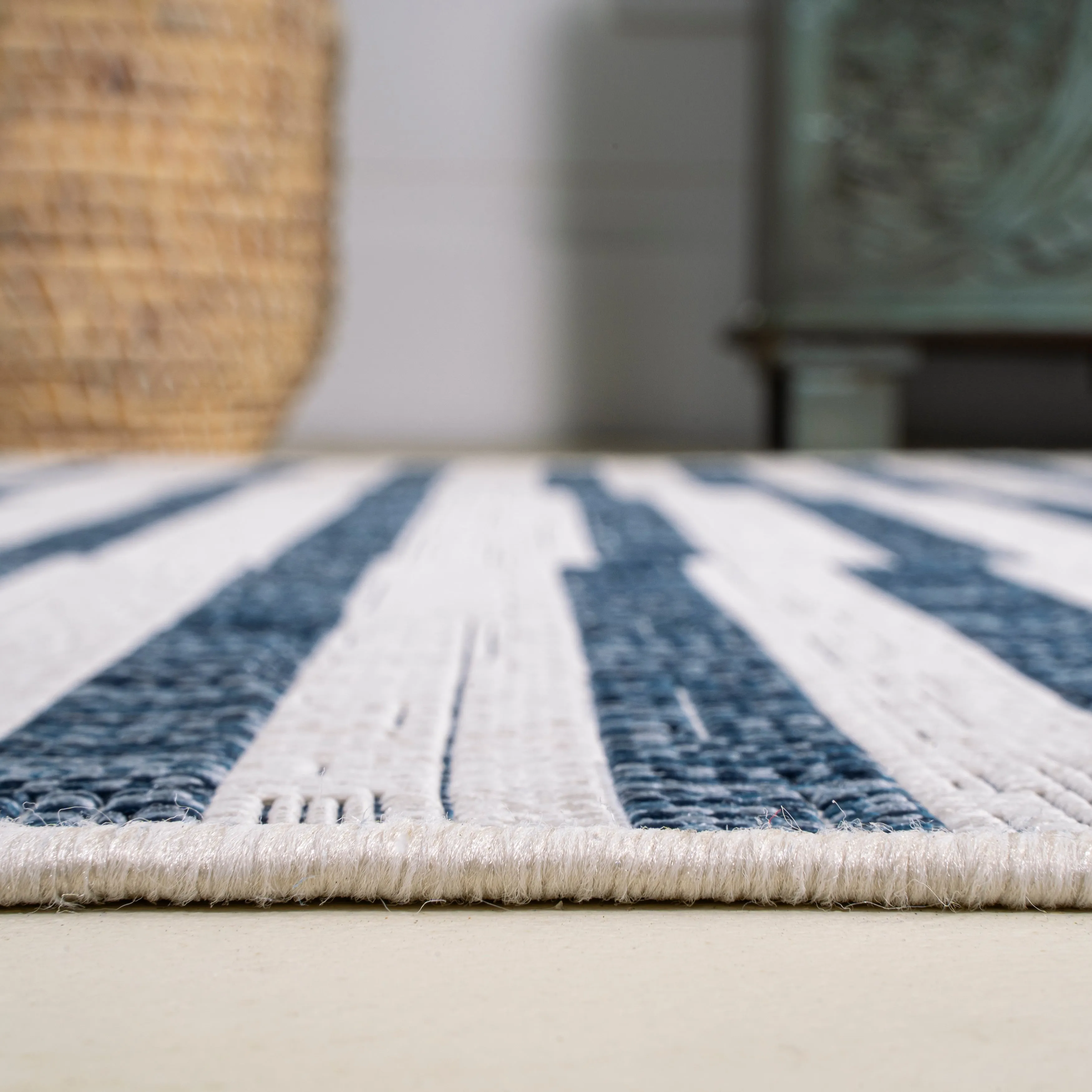 JONATHAN Y Grid Modern Offset Stripe Indoor/Outdoor Area Rug