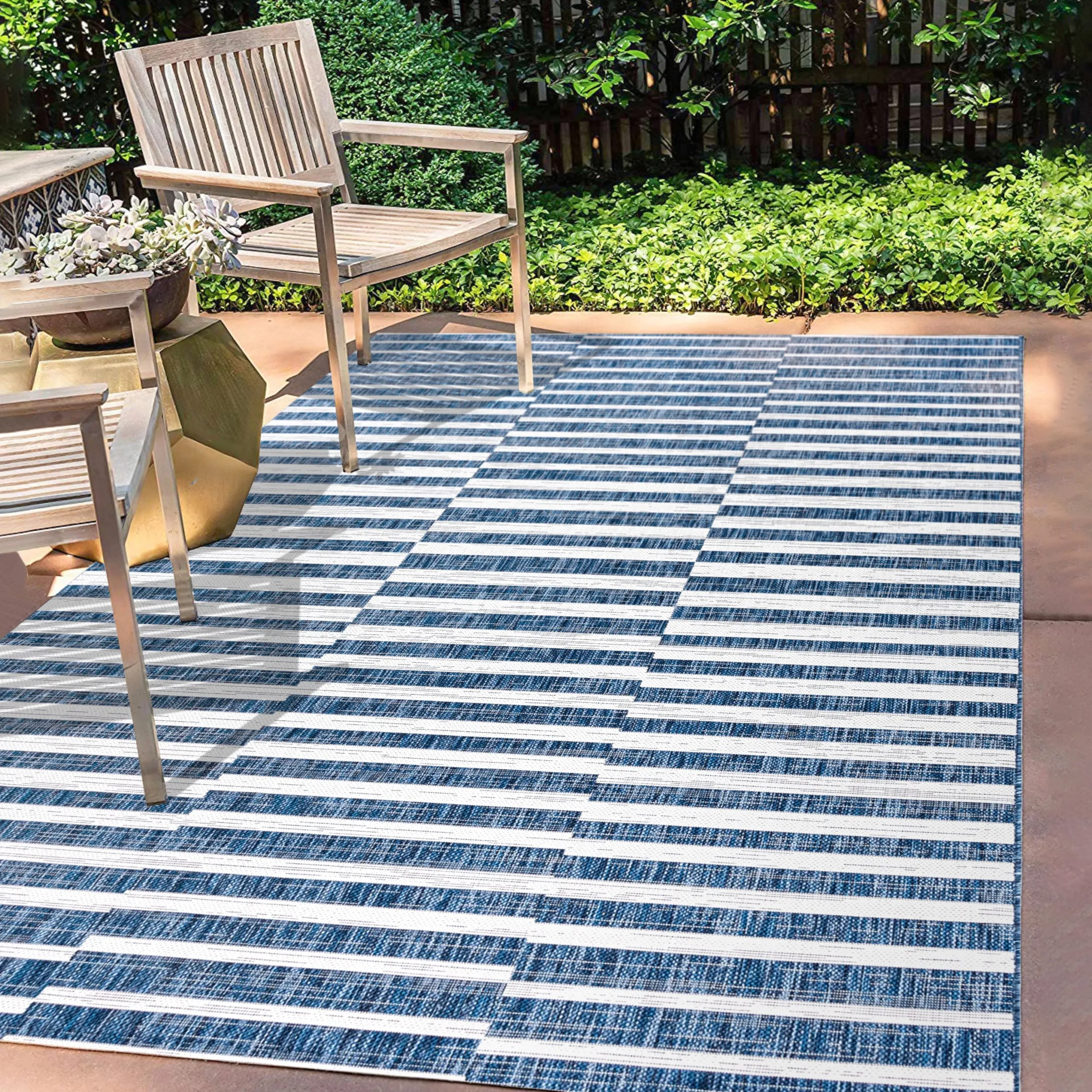 JONATHAN Y Grid Modern Offset Stripe Indoor/Outdoor Area Rug