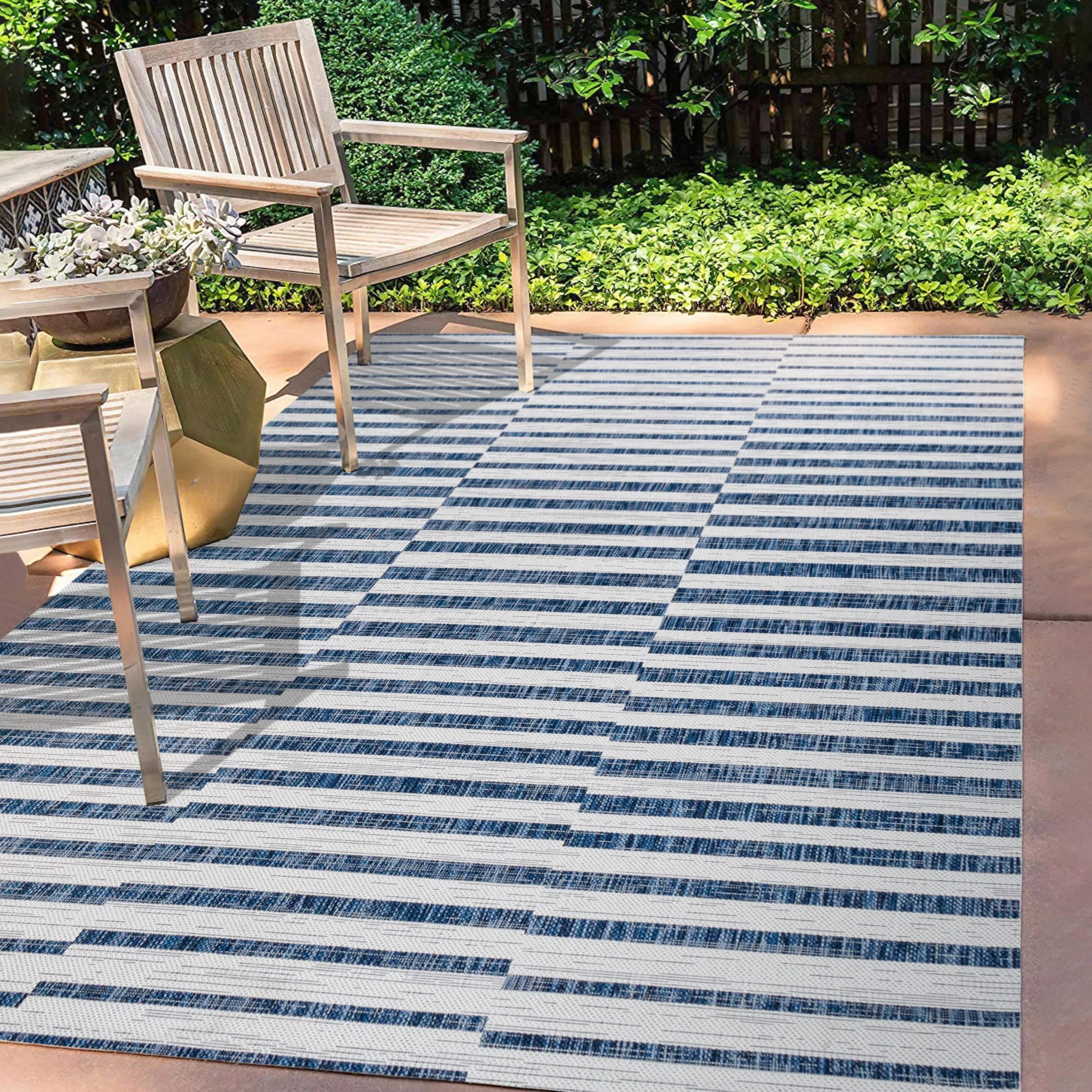JONATHAN Y Grid Modern Offset Stripe Indoor/Outdoor Area Rug