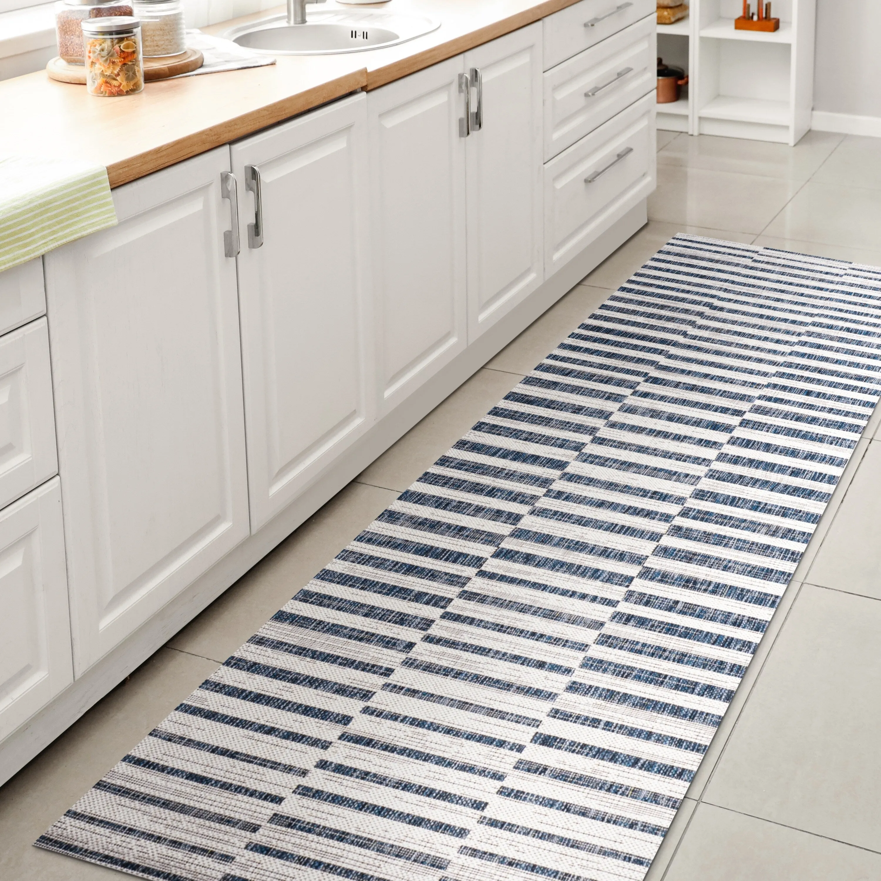 JONATHAN Y Grid Modern Offset Stripe Indoor/Outdoor Area Rug