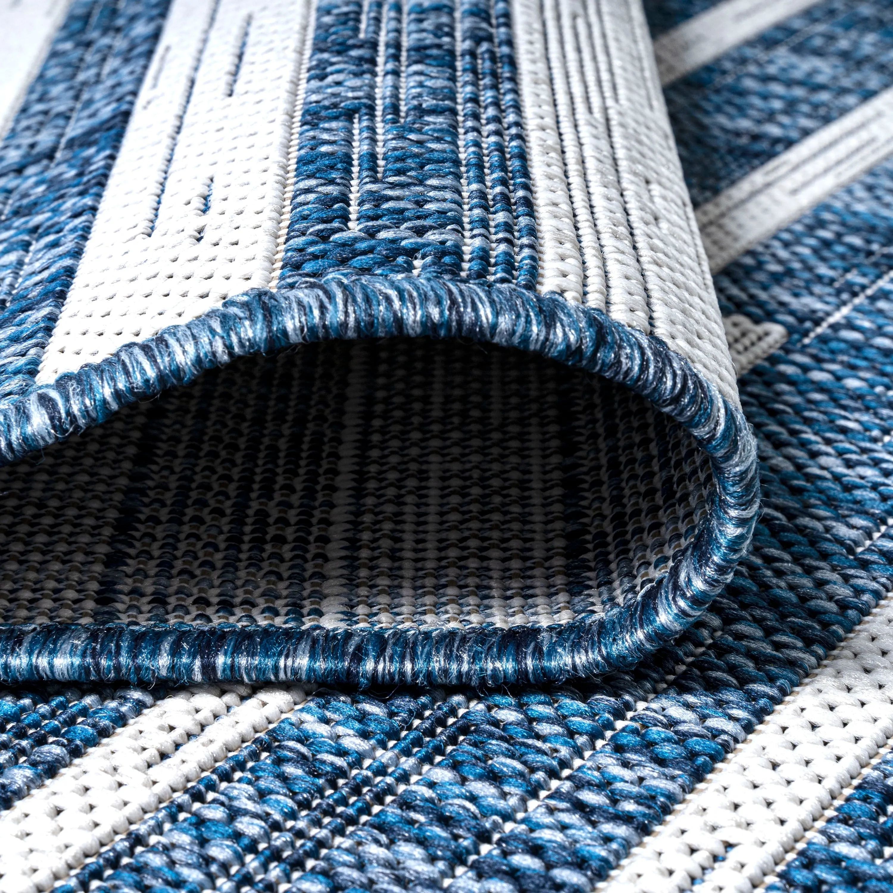 JONATHAN Y Grid Modern Offset Stripe Indoor/Outdoor Area Rug