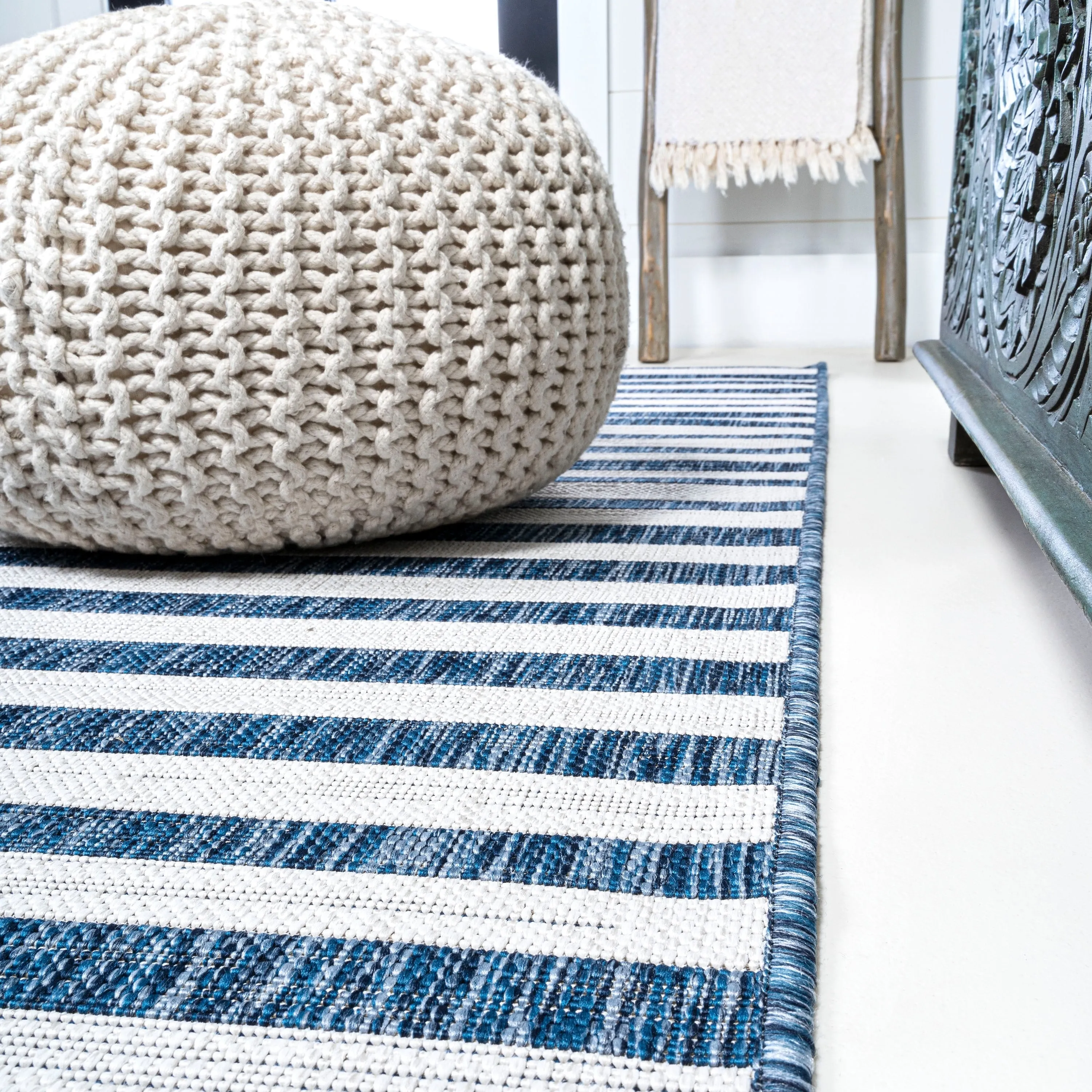 JONATHAN Y Grid Modern Offset Stripe Indoor/Outdoor Area Rug